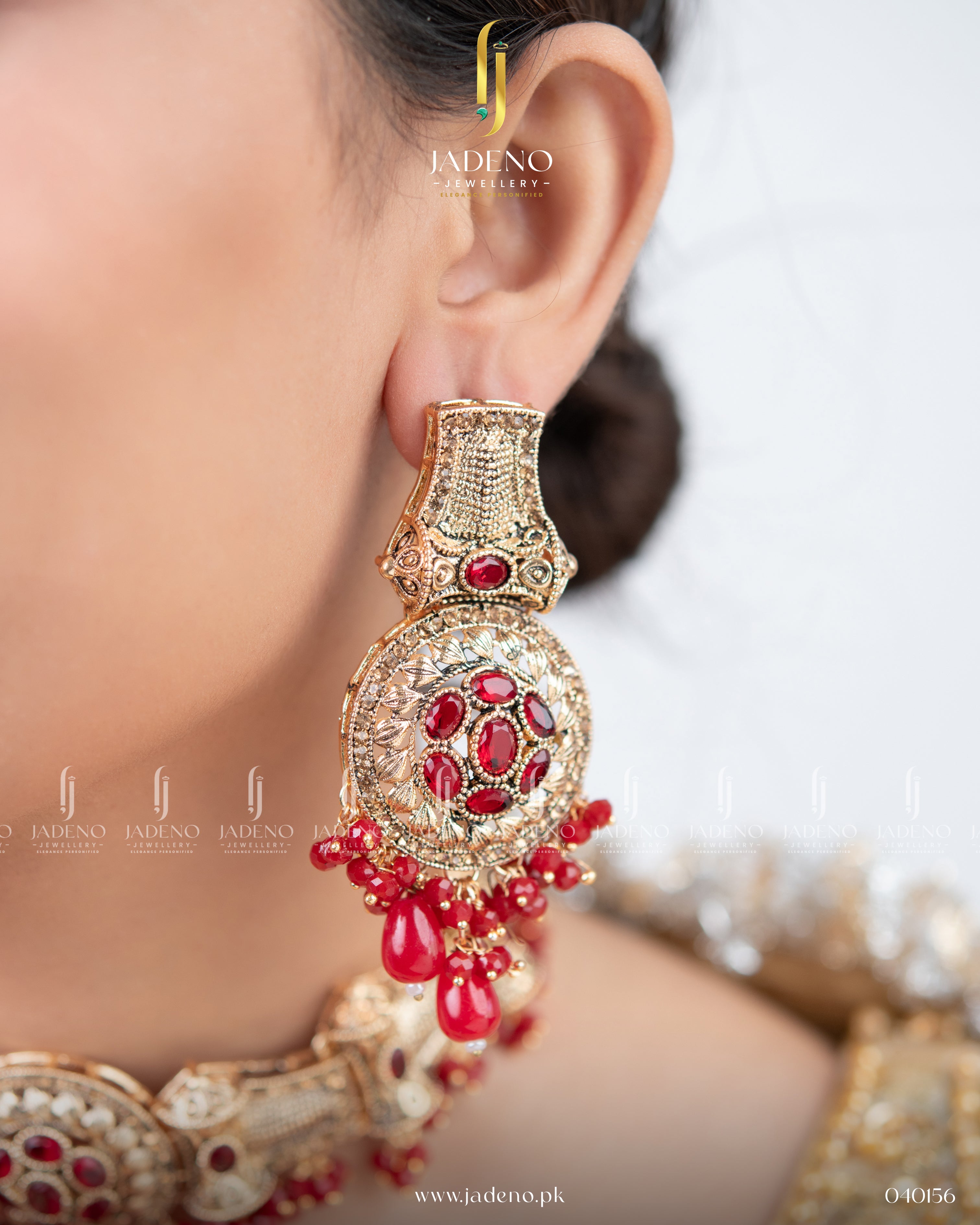 The Mughlai Goluband (Necklace) Set with Tika