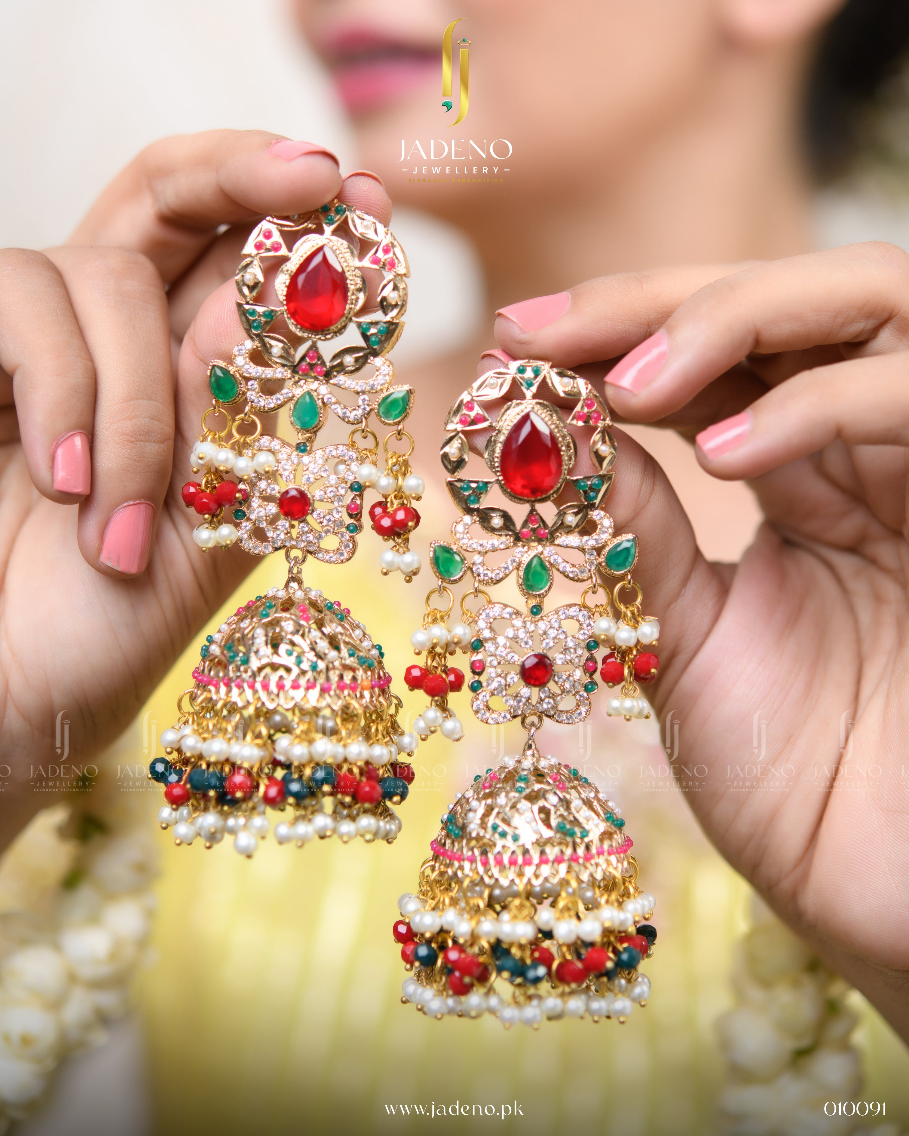 Buy Traditional Weightless Big Red Nauratan Jhumka Online in Pakistan | Jadeno.pk