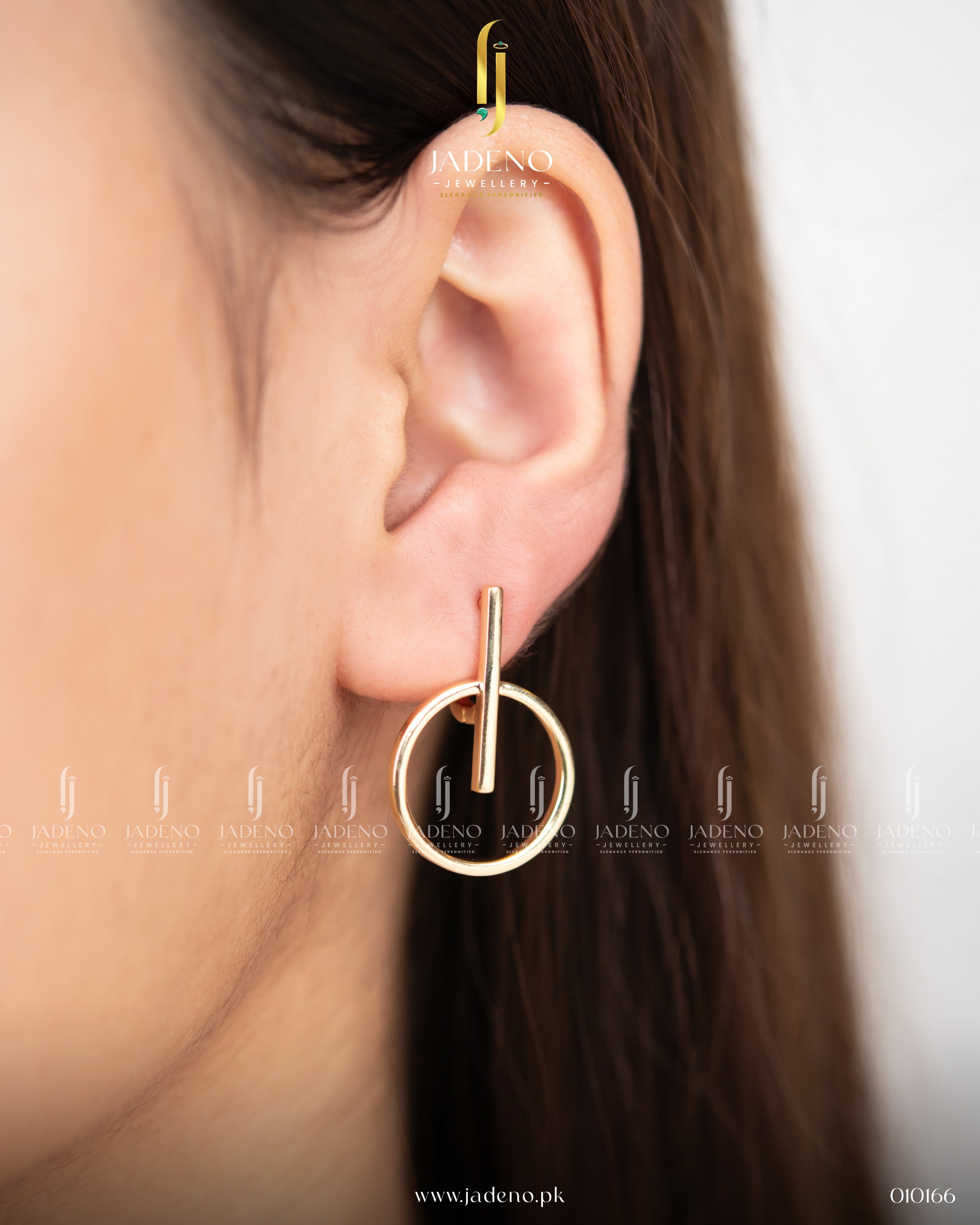 The T- Curved Earrings