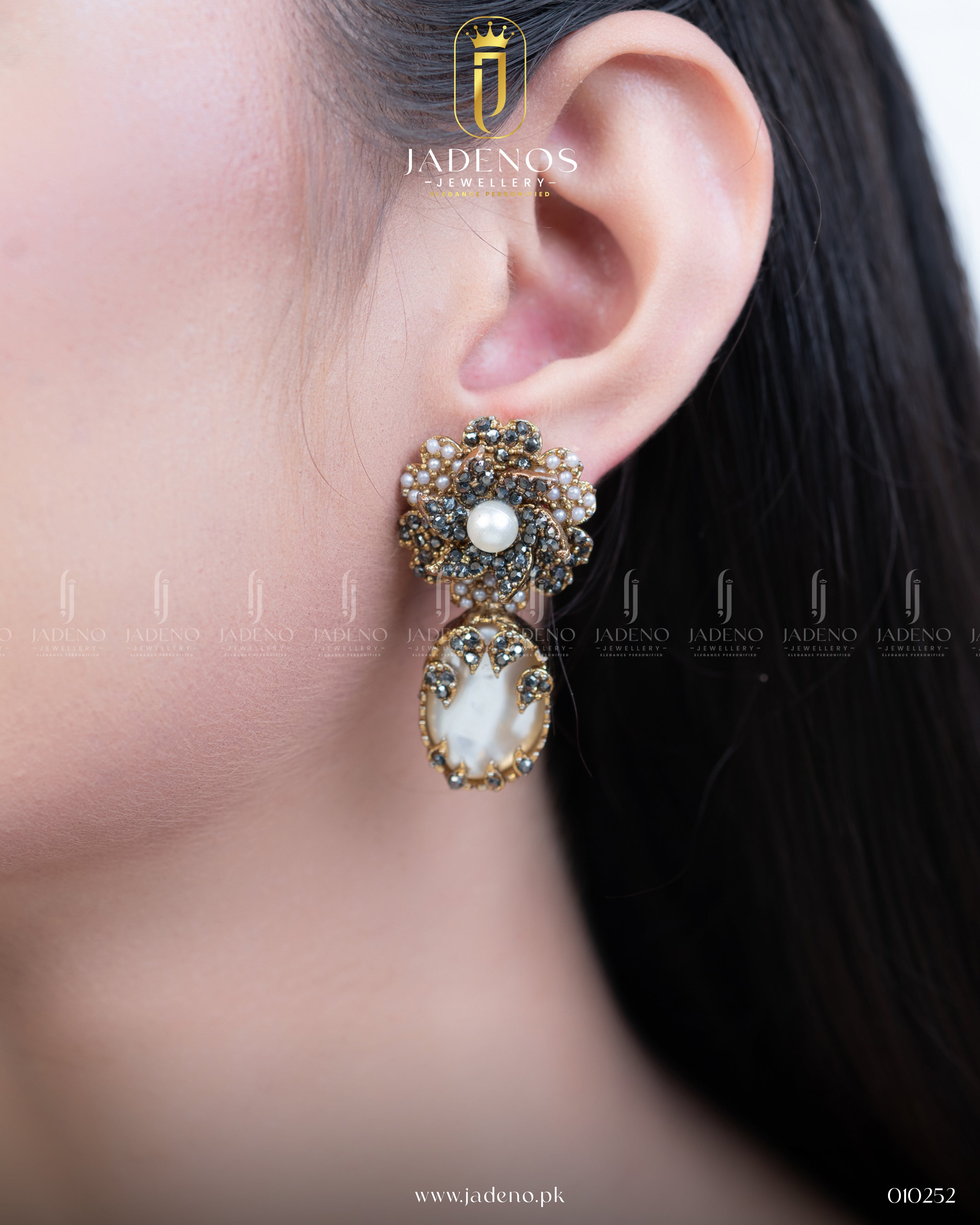 Designer's Flora Mother Pearl Earrings