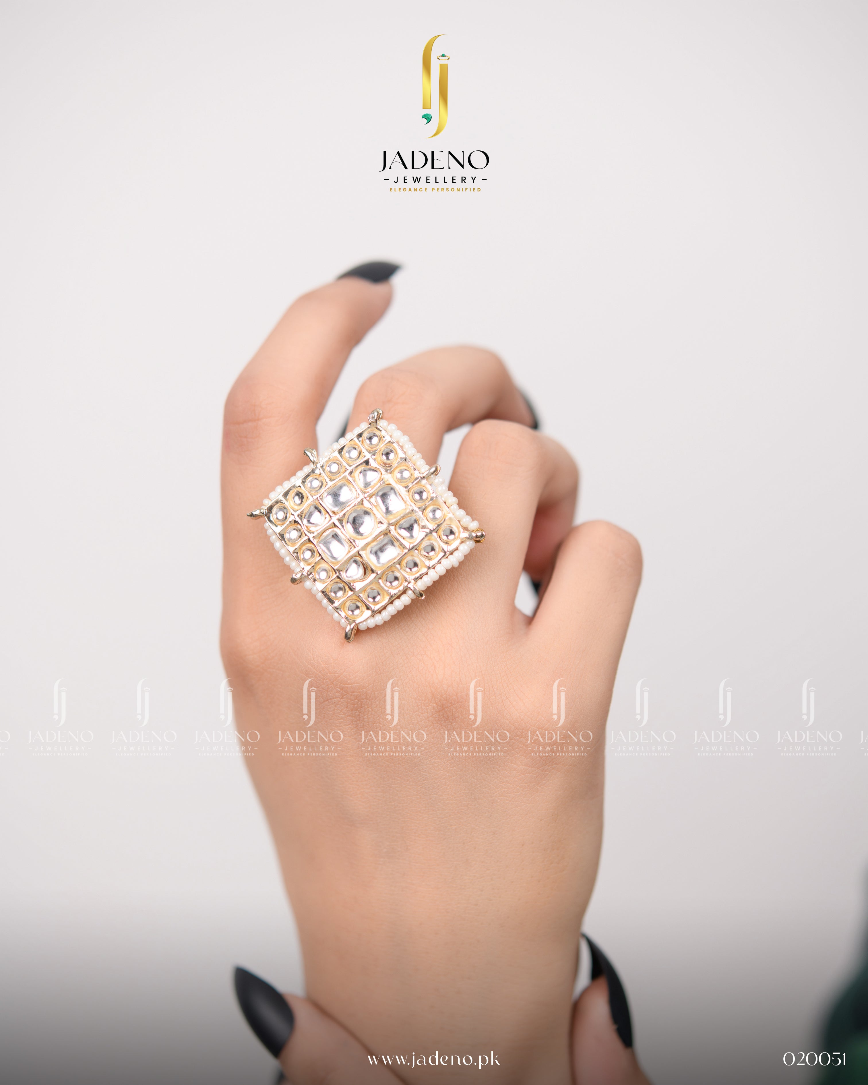 Clustered Kundan Ring