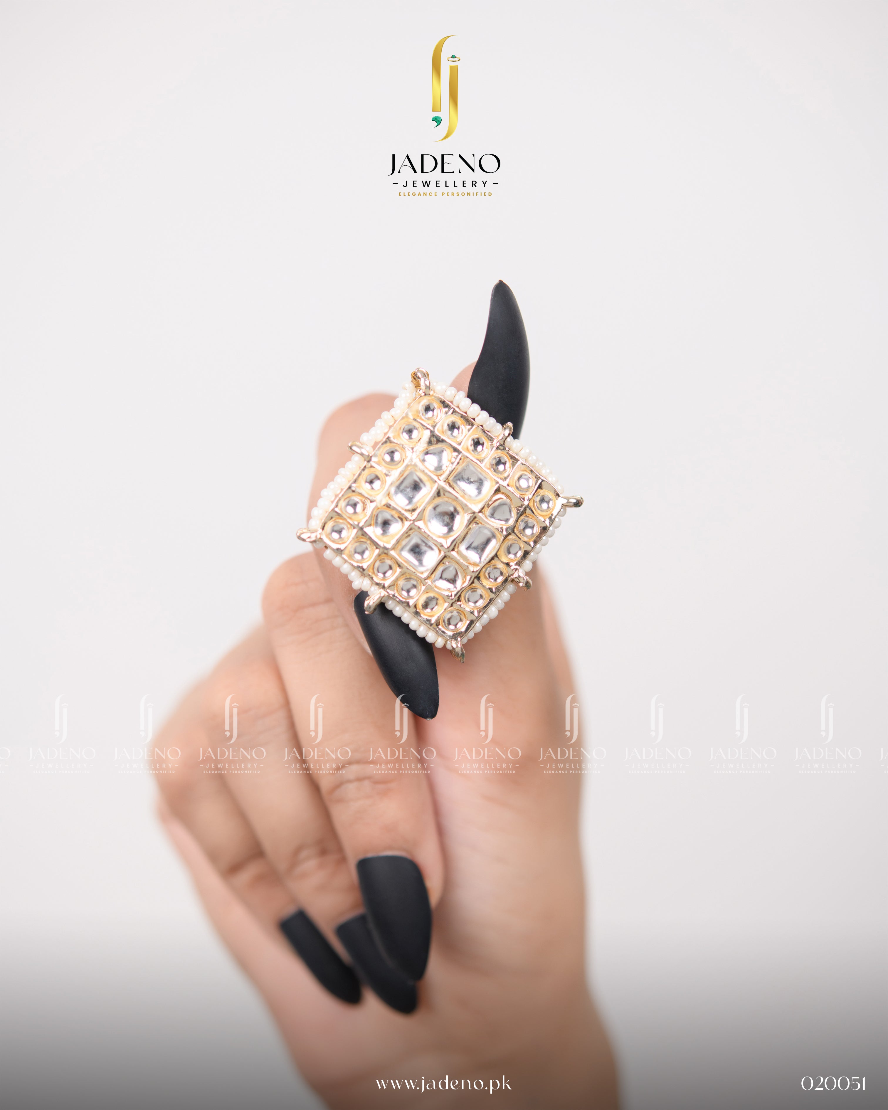 Clustered Kundan Ring