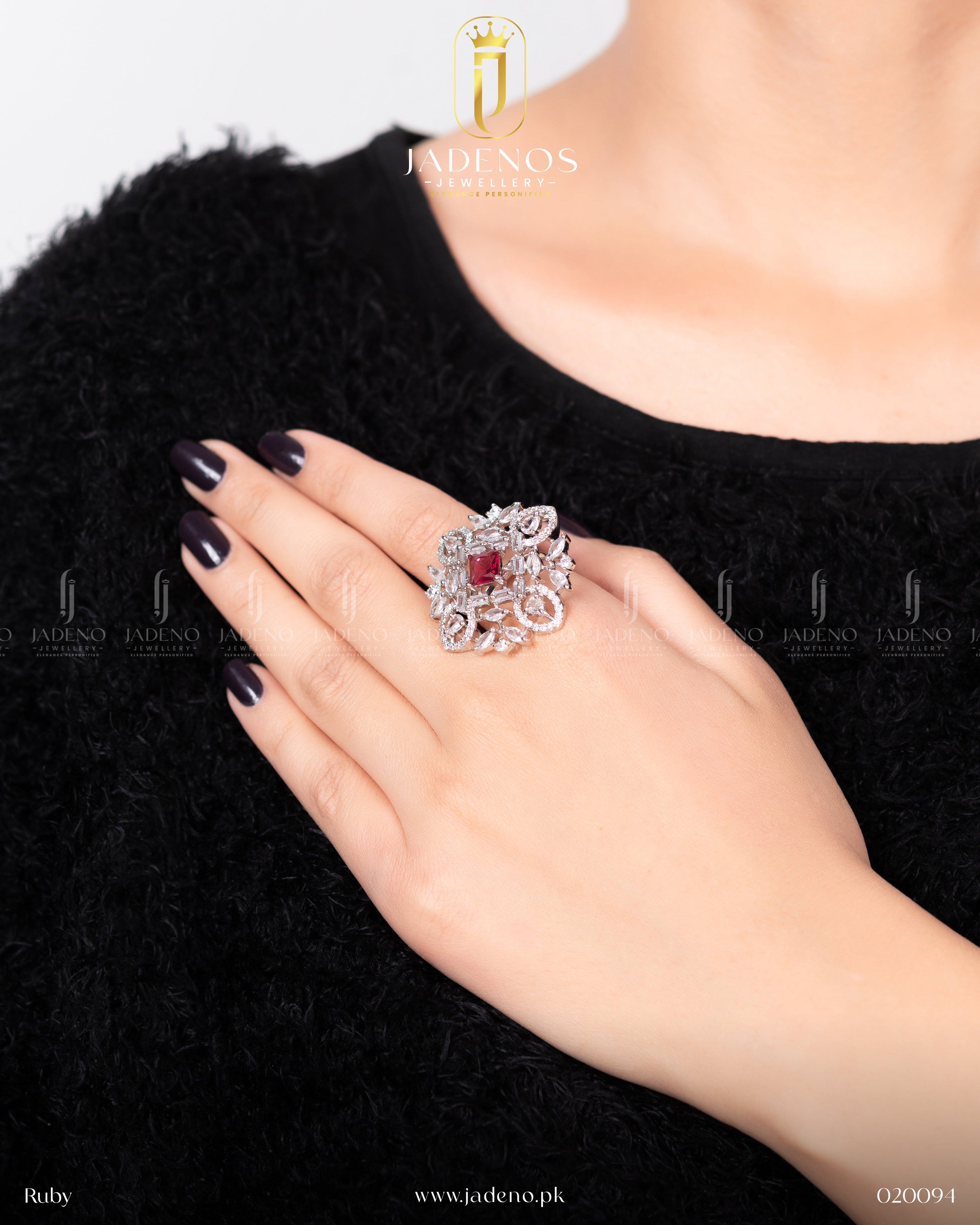 The AD Aureilia Adjustable Ring