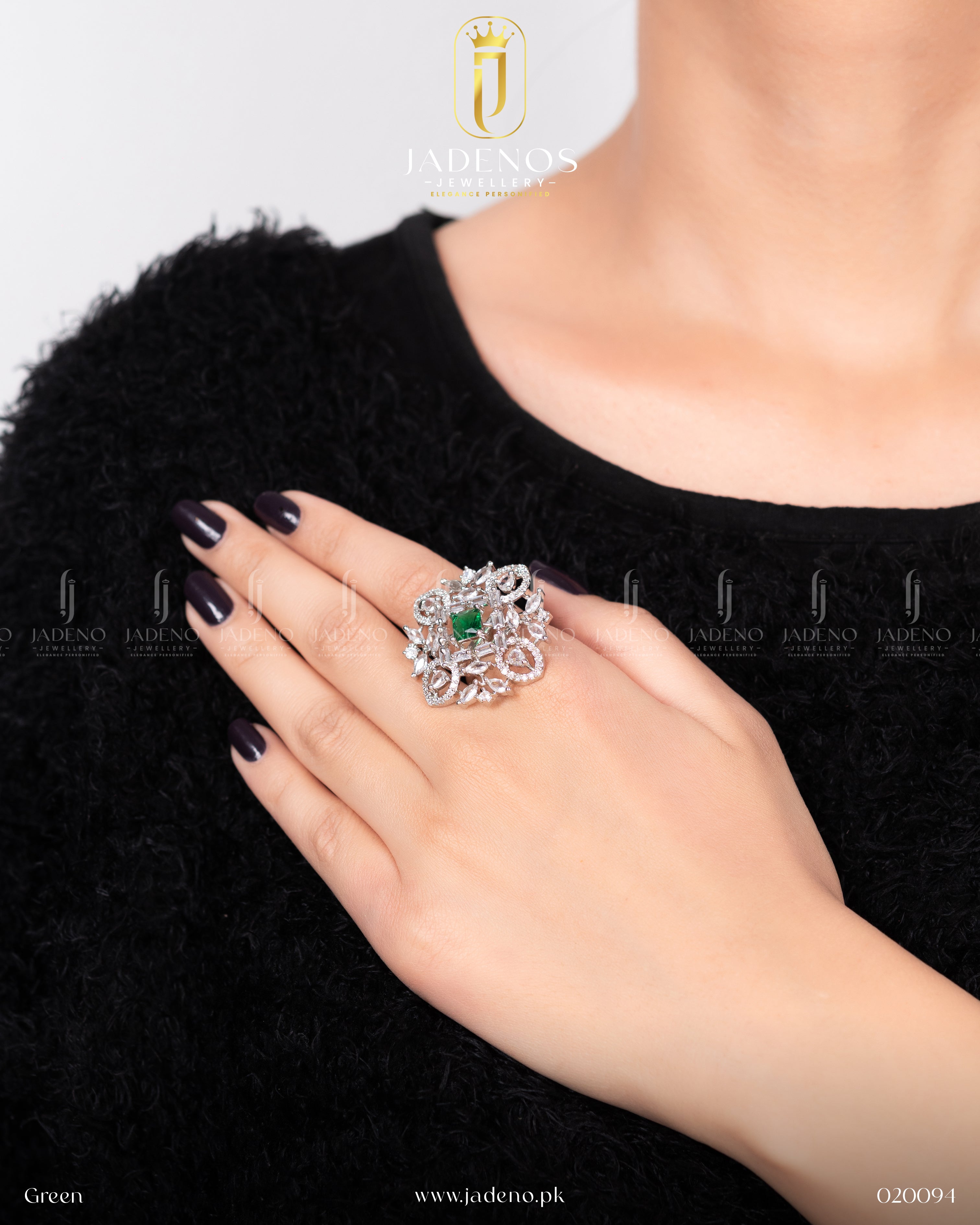 The AD Aureilia Adjustable Ring