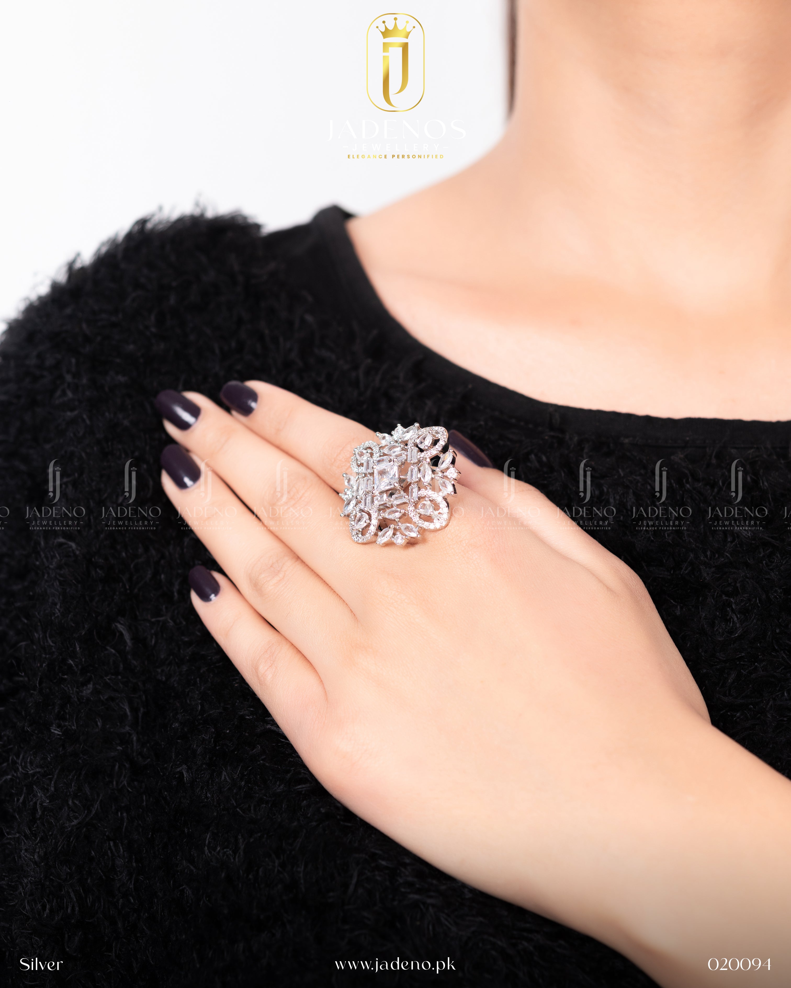 The AD Aureilia Adjustable Ring