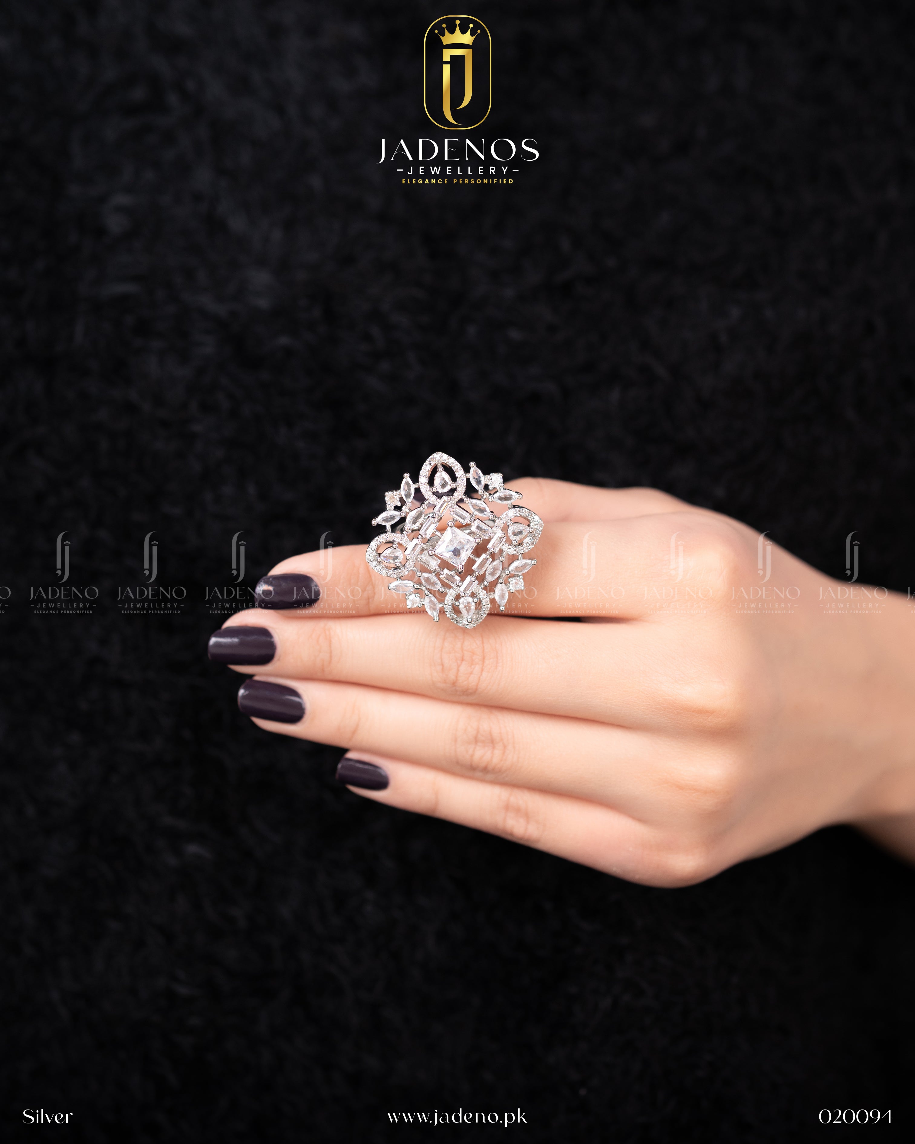 The AD Aureilia Adjustable Ring