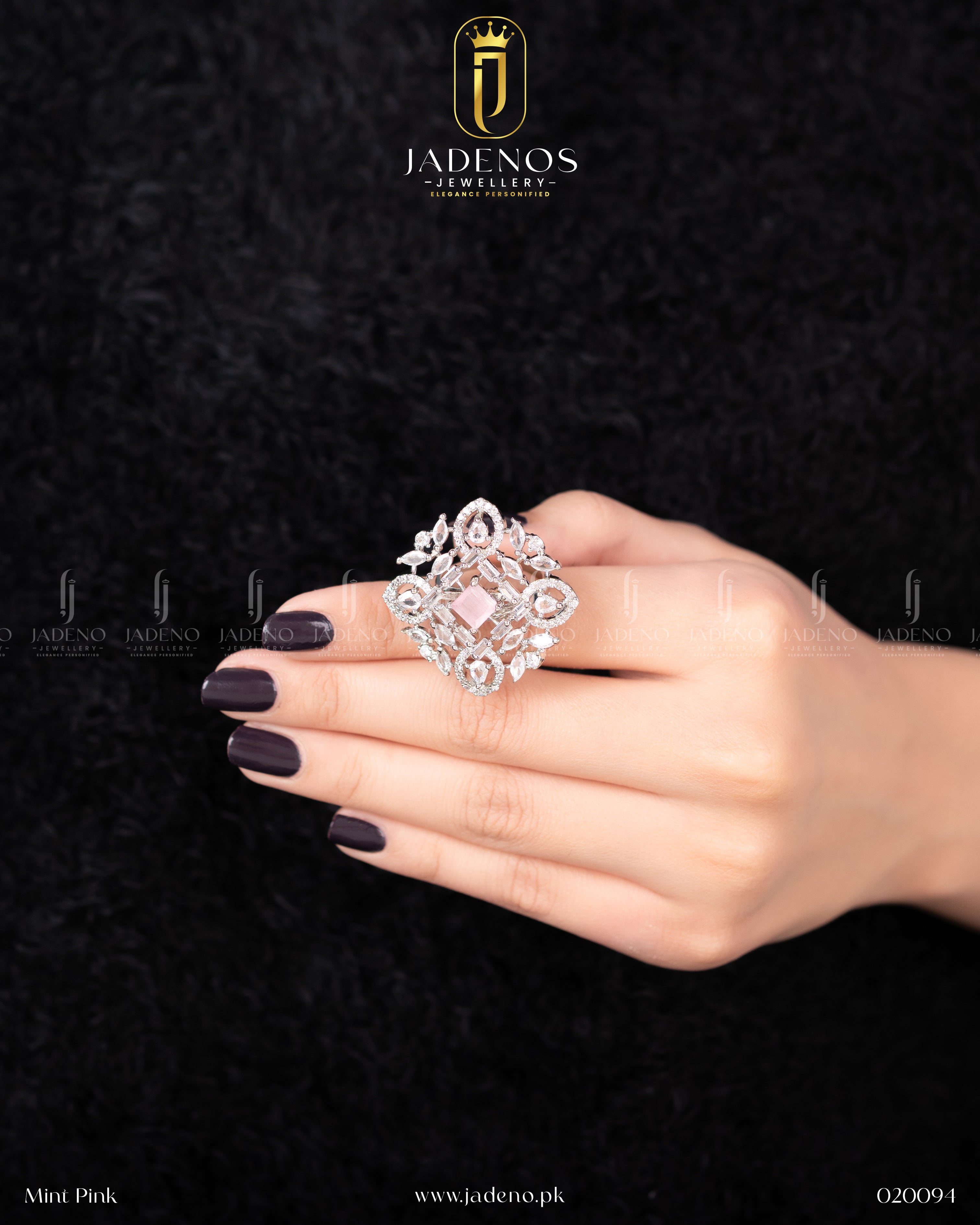 The AD Aureilia Adjustable Ring