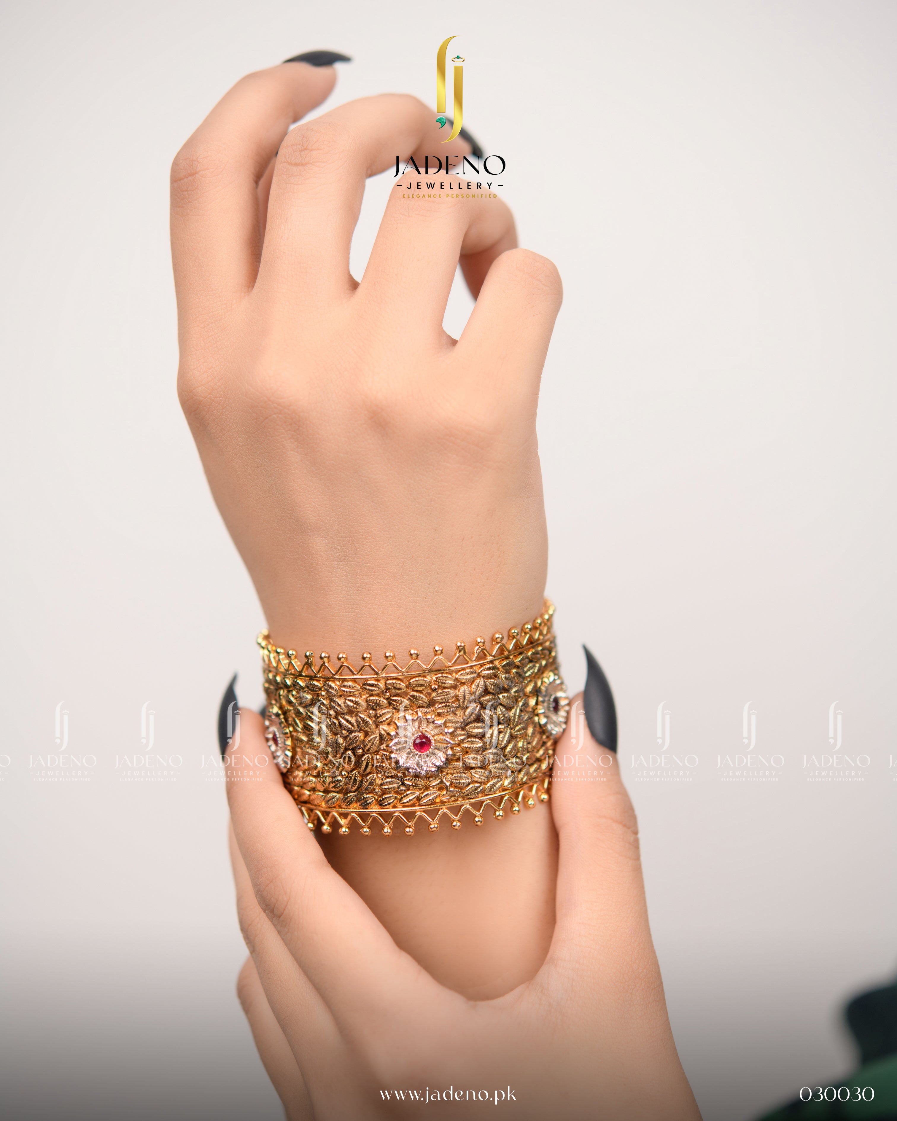 Gemset Antique Polish Rajwadi Openable Bracelet