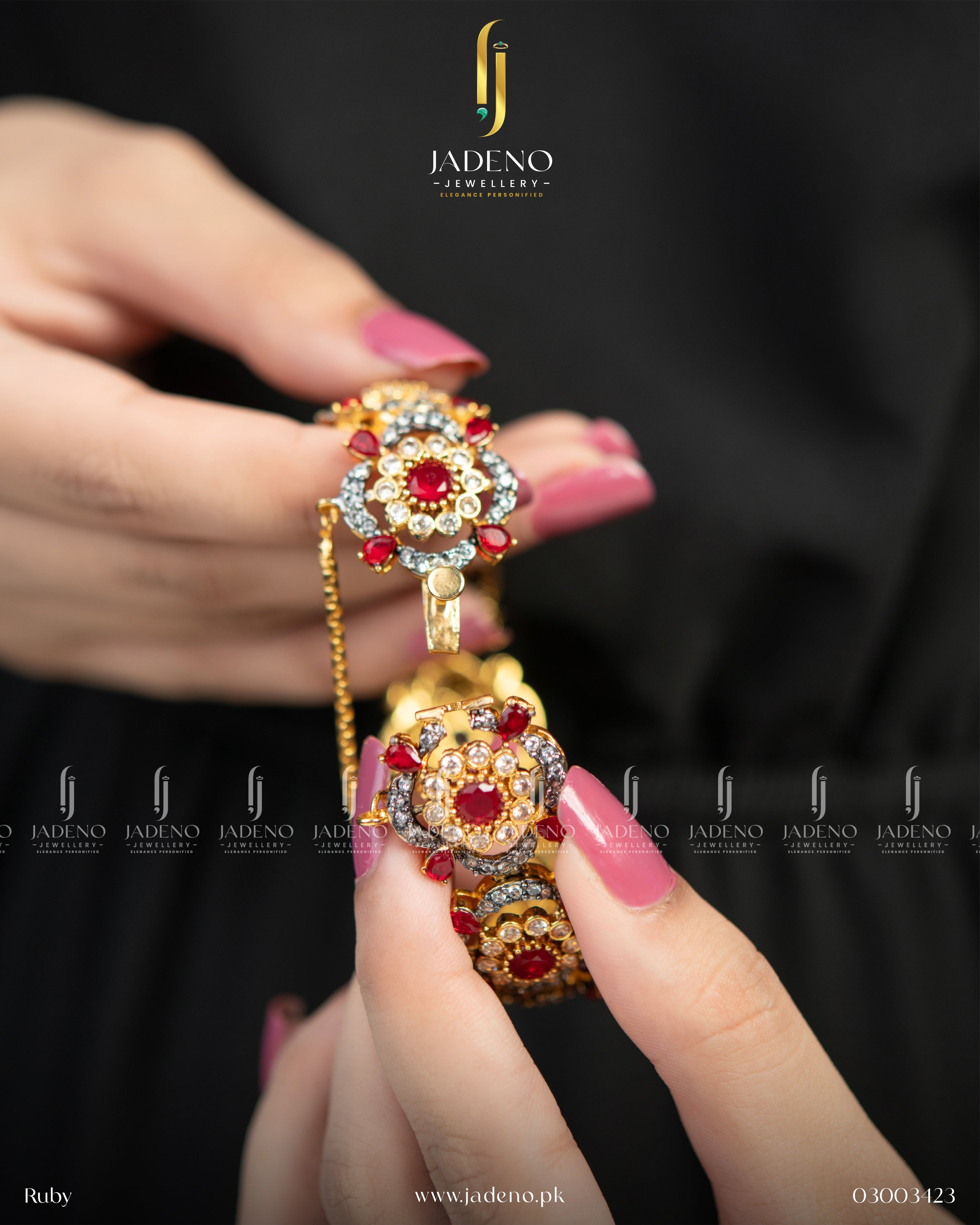 Glittery Jadao Stones Bracelet