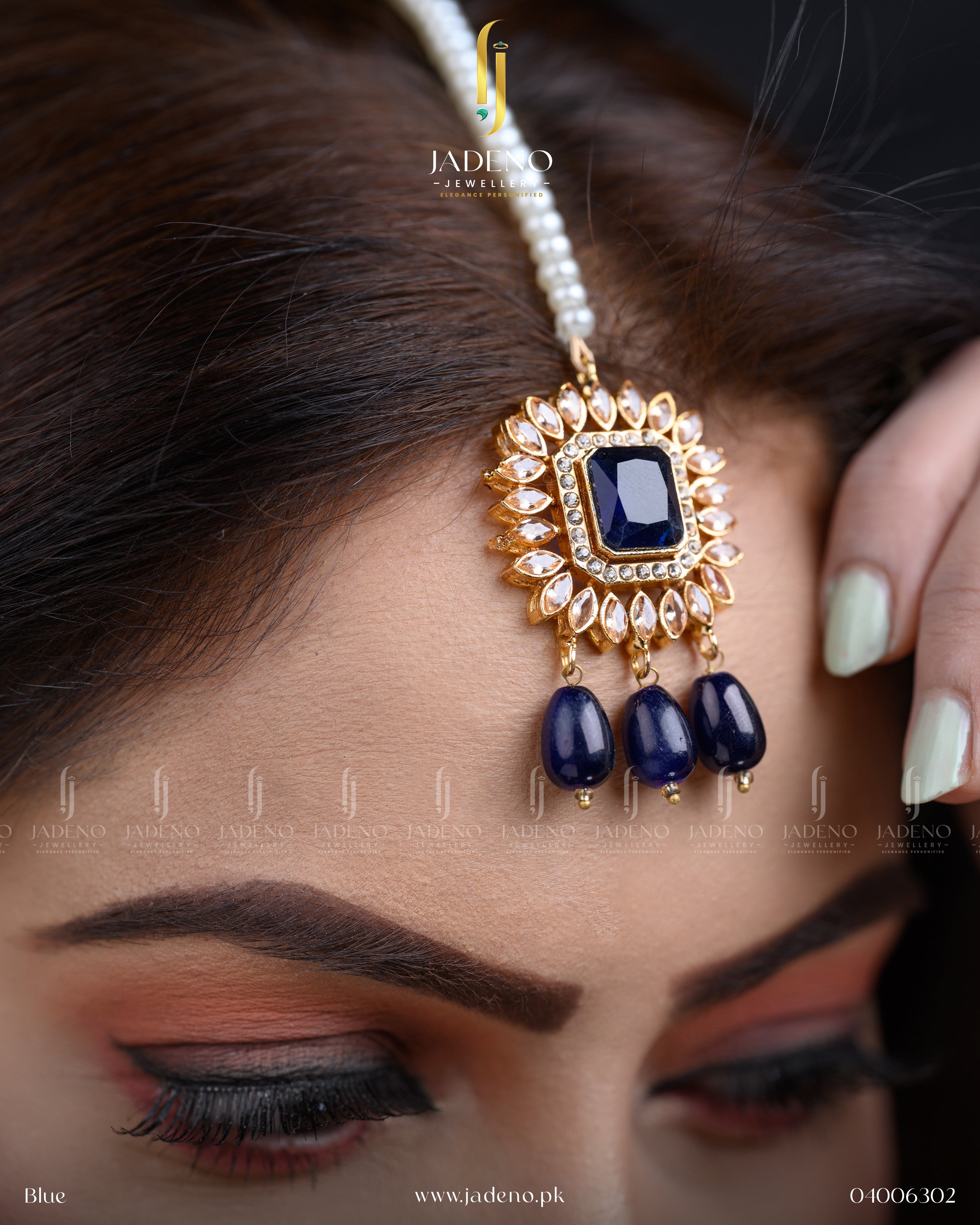Splendid Party Wear Set with Tikka
