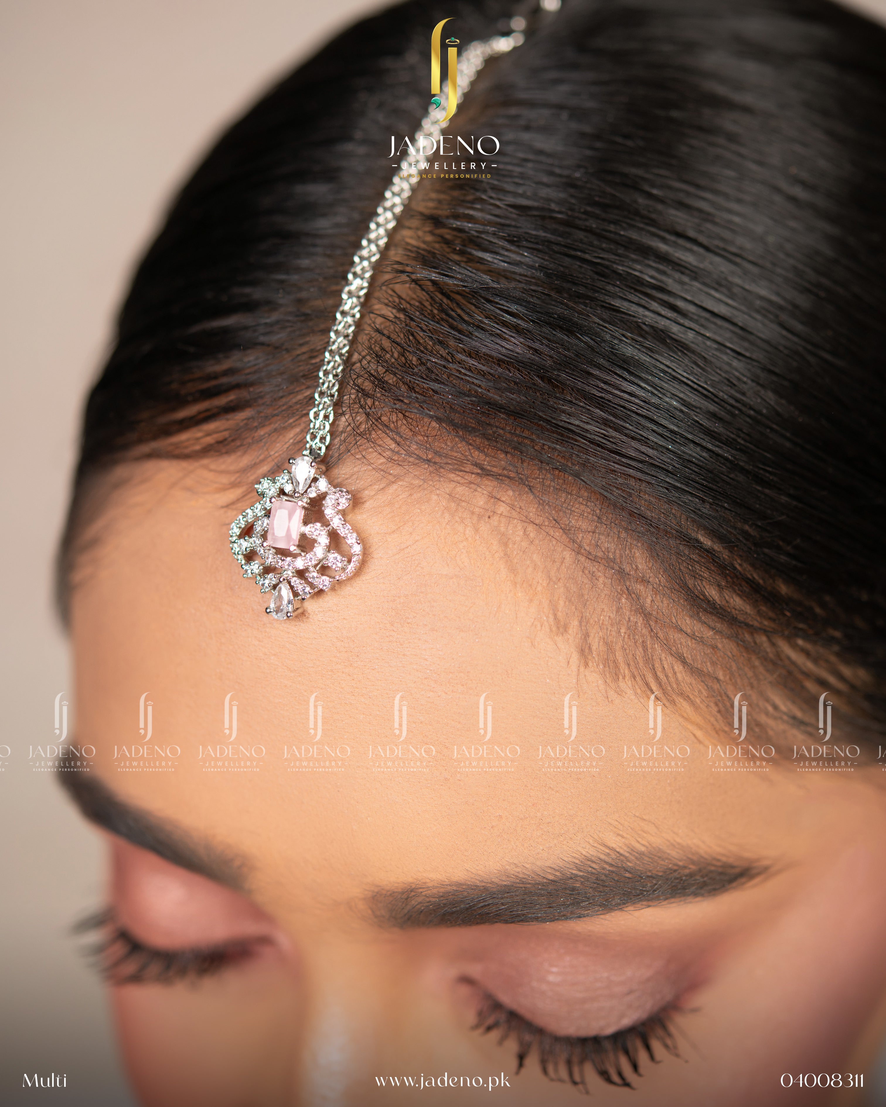 Beauteous American Diamond Set with Tika