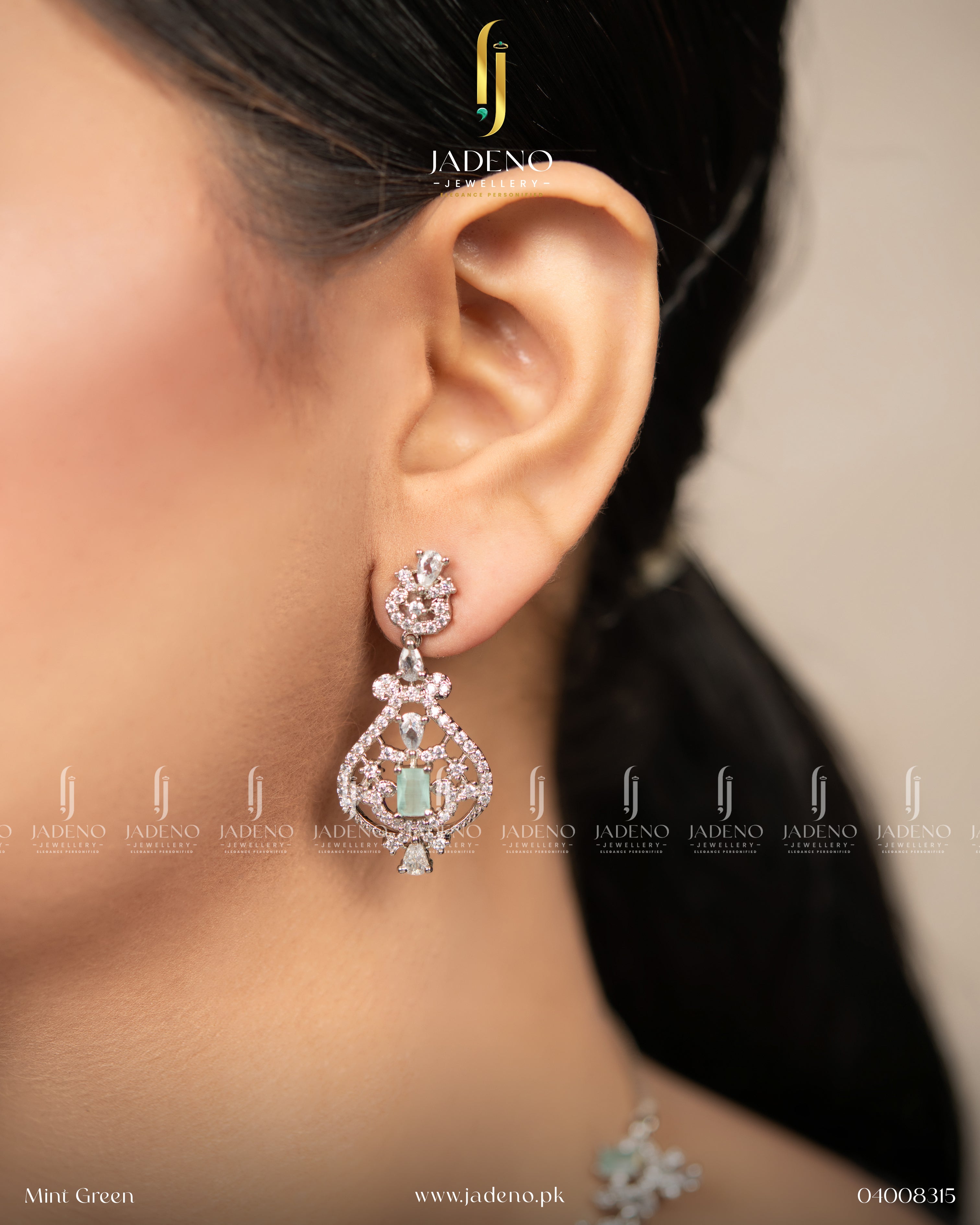 Beauteous American Diamond Set with Tika