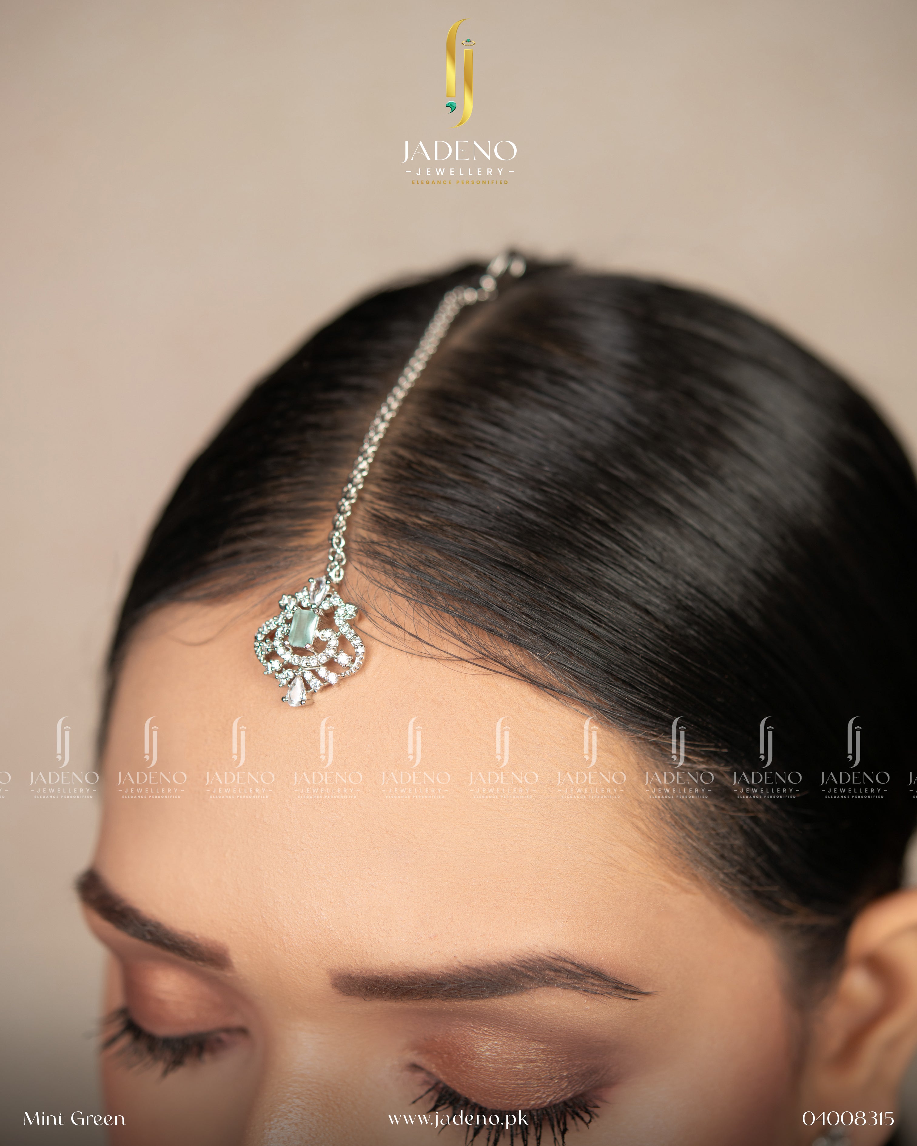 Beauteous American Diamond Set with Tika