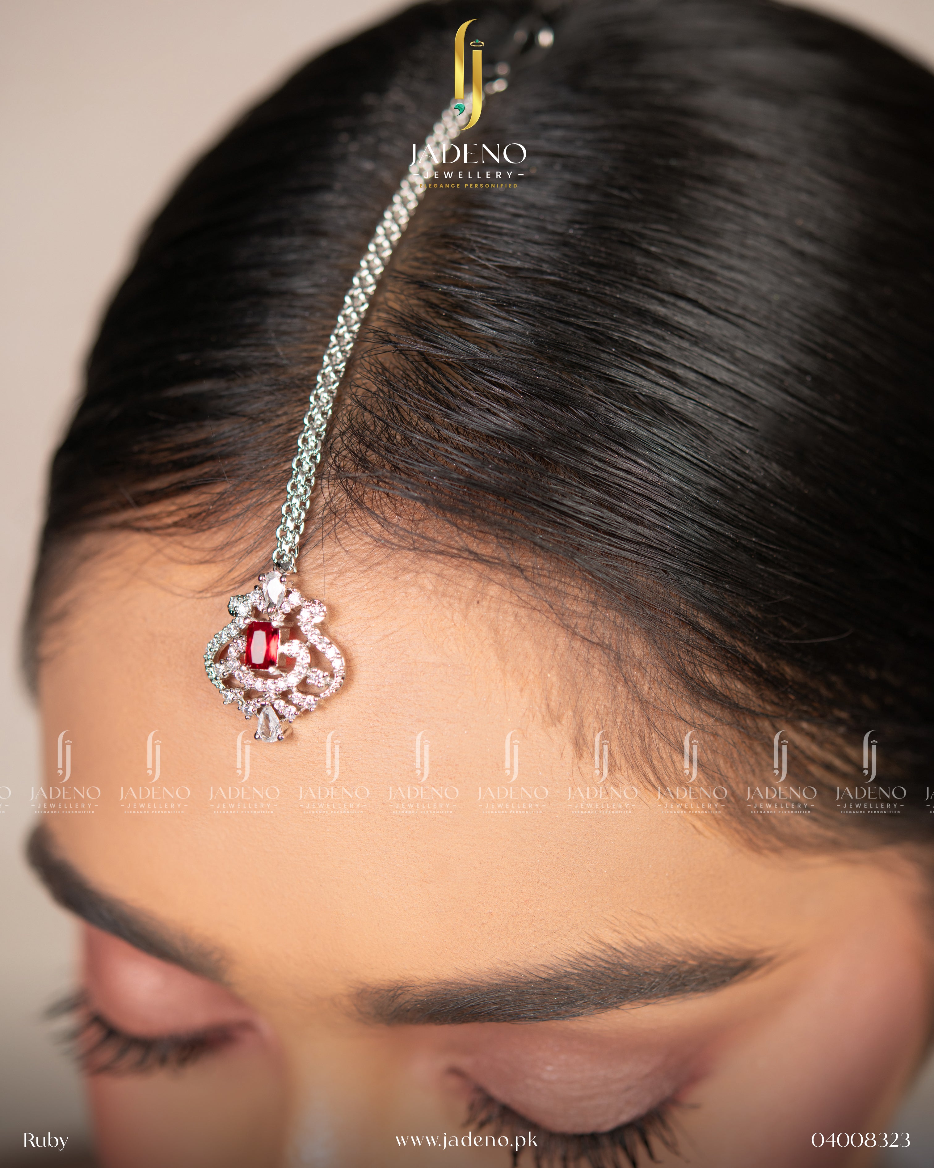Beauteous American Diamond Set with Tika