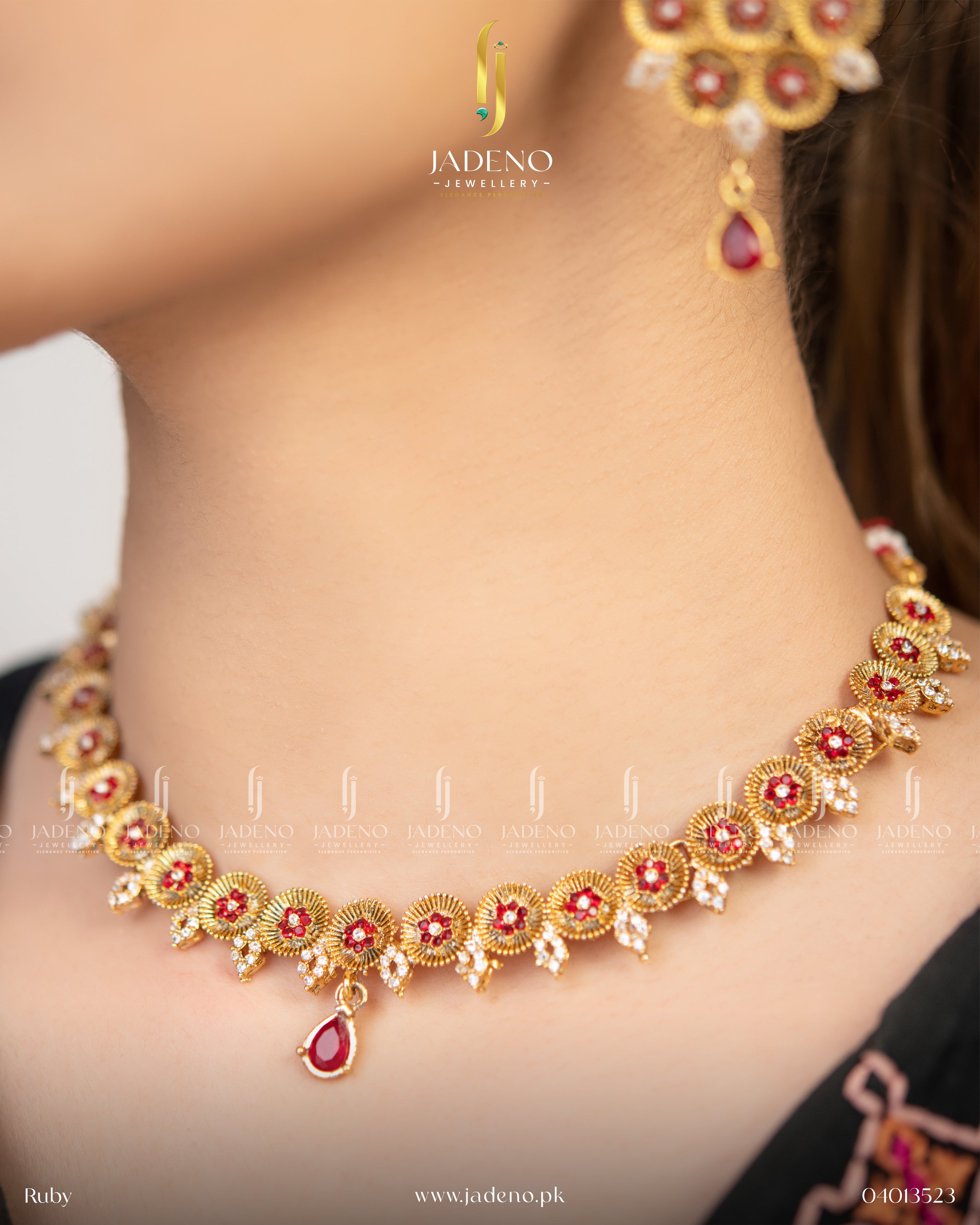 The Splendid Style Necklace Set