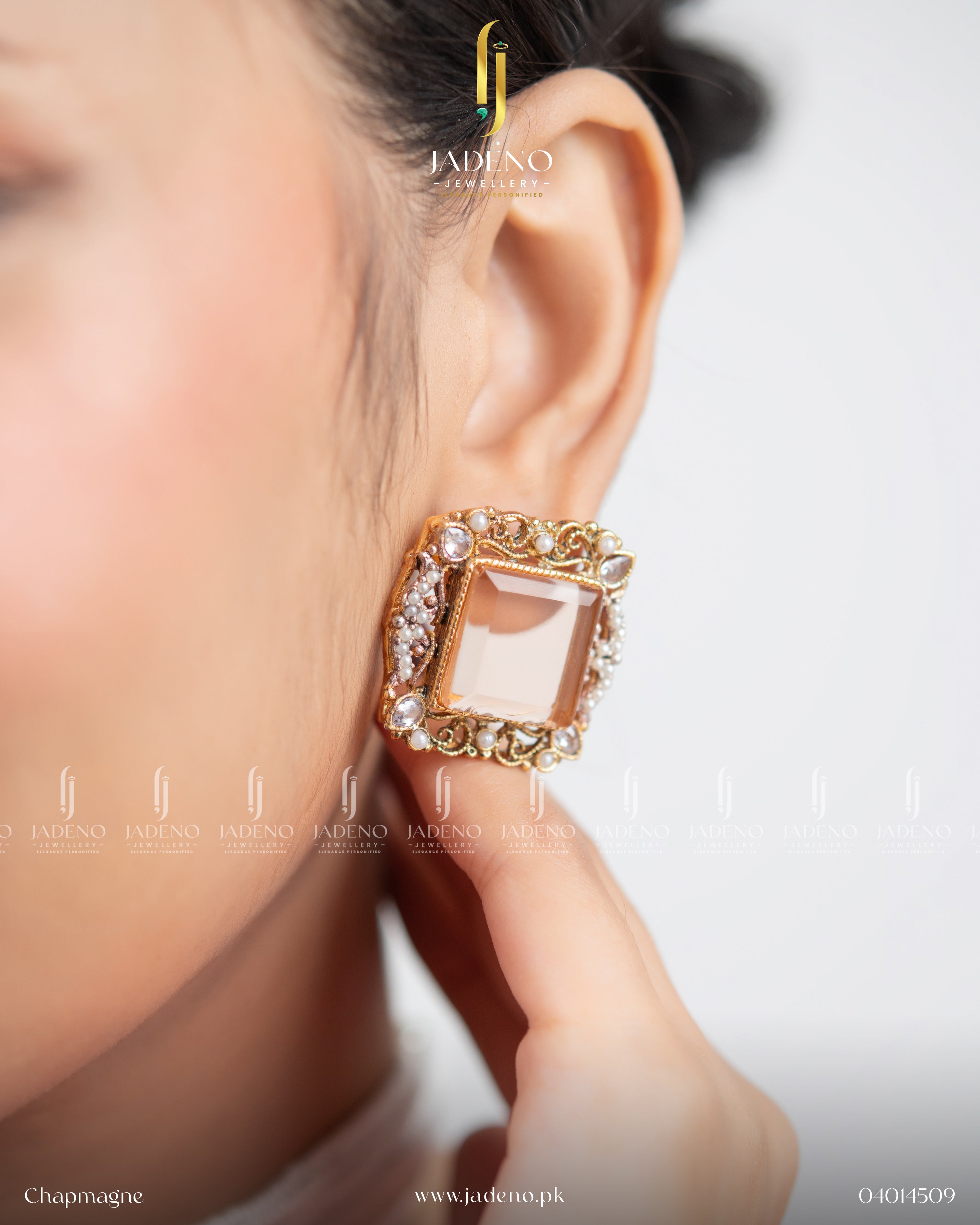 In Demand Meher Bano Choker Set