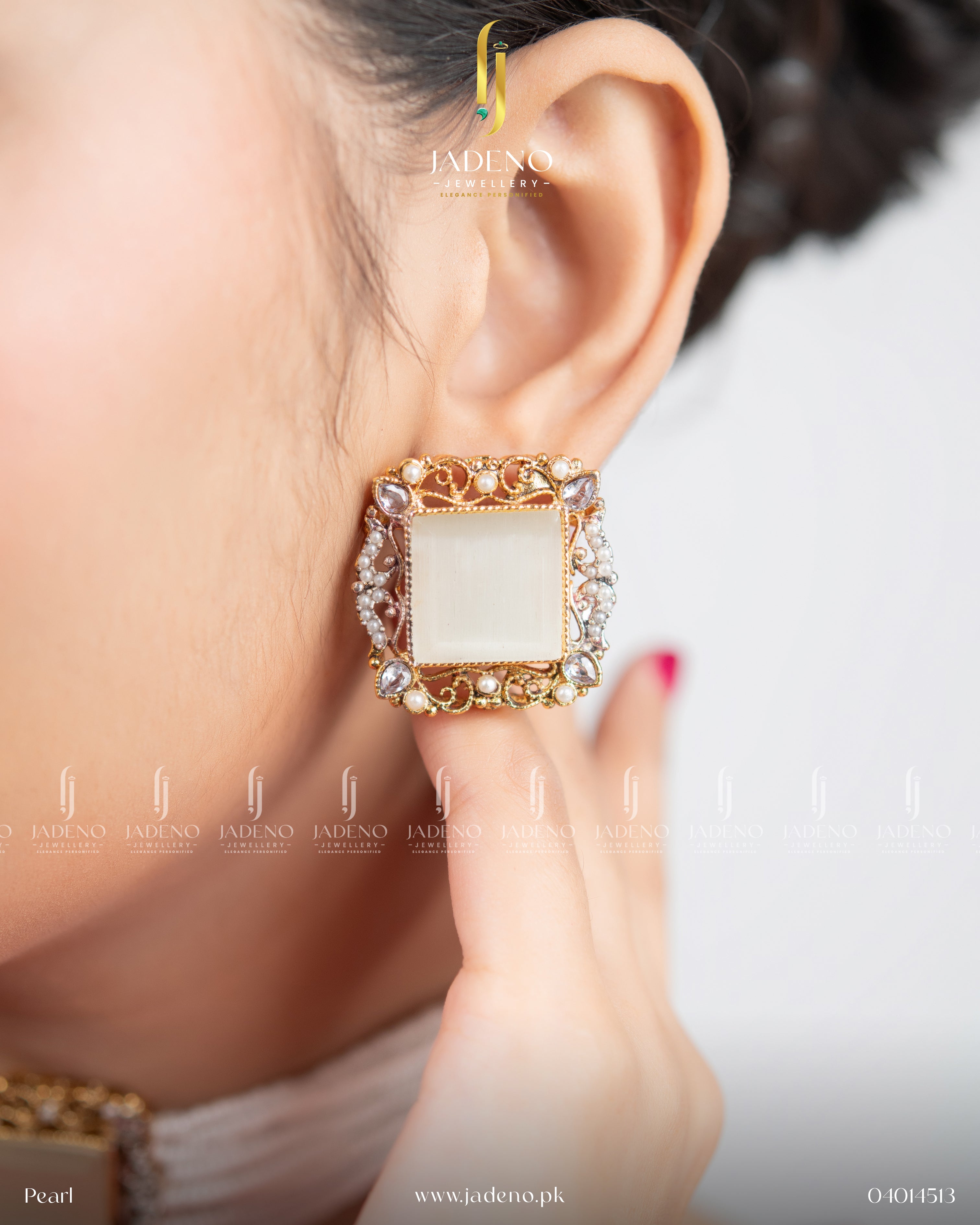 In Demand Meher Bano Choker Set