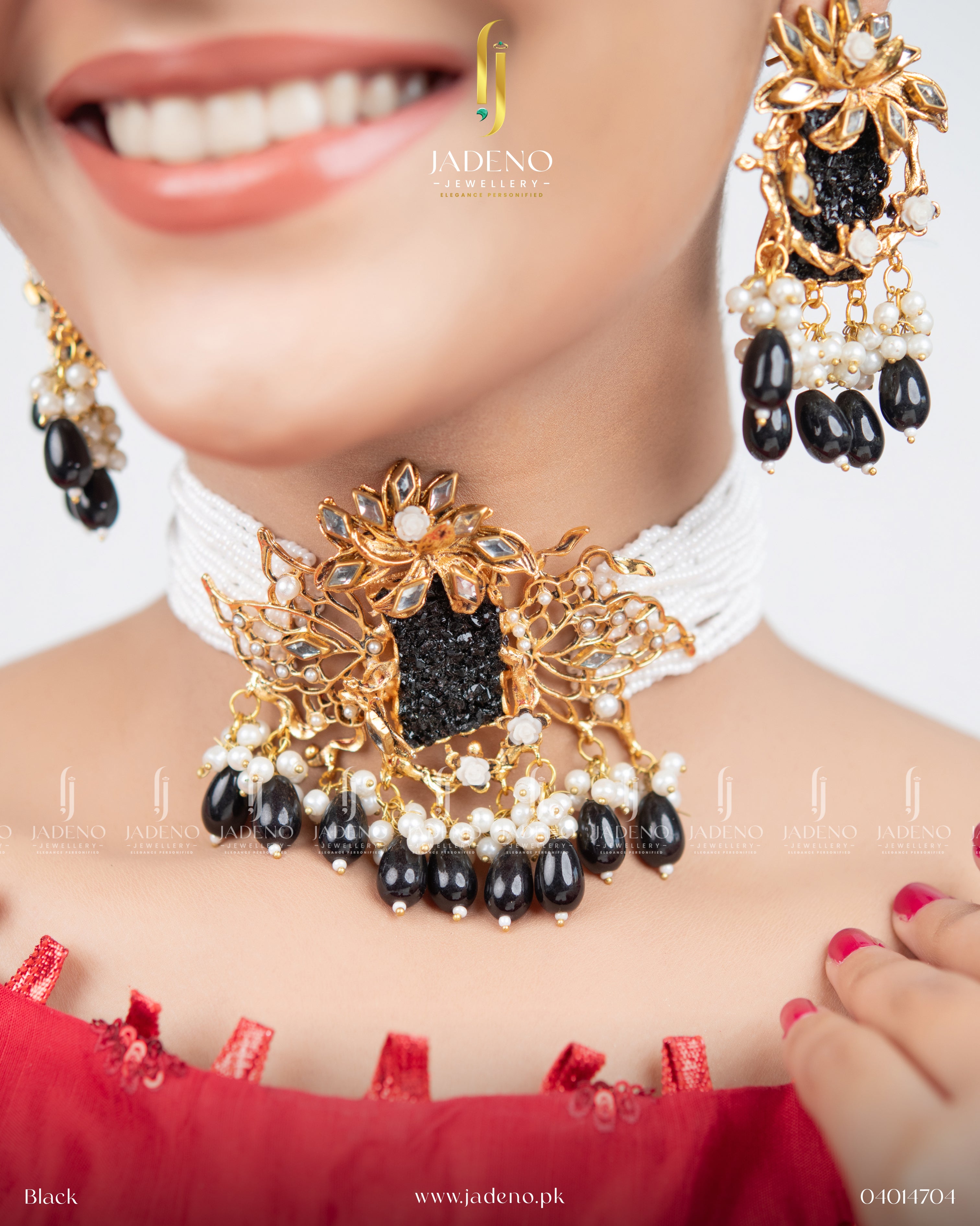 Designer's Crush Stones Choker Set