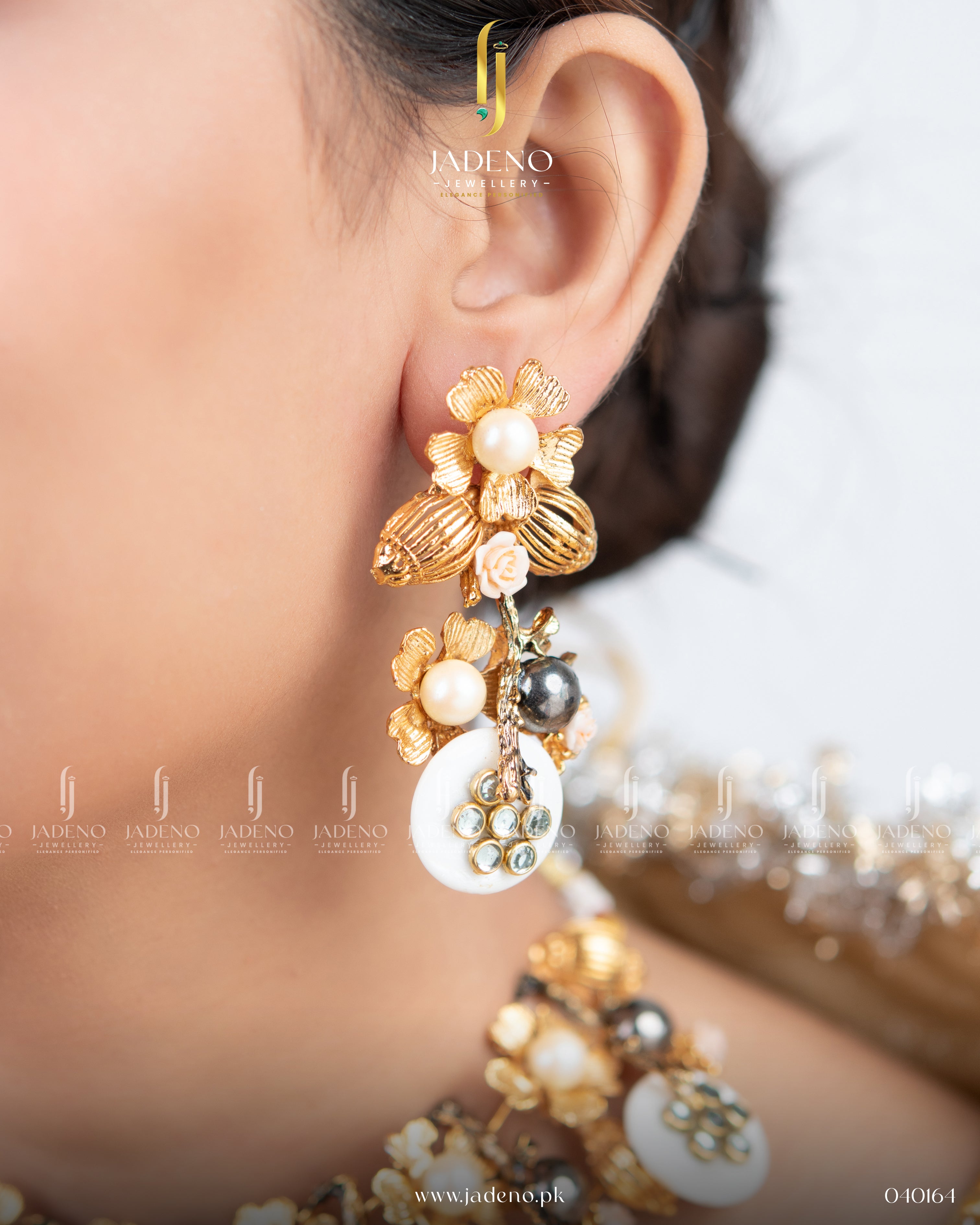 Designer's Handmade Richie Necklace Set with Tika