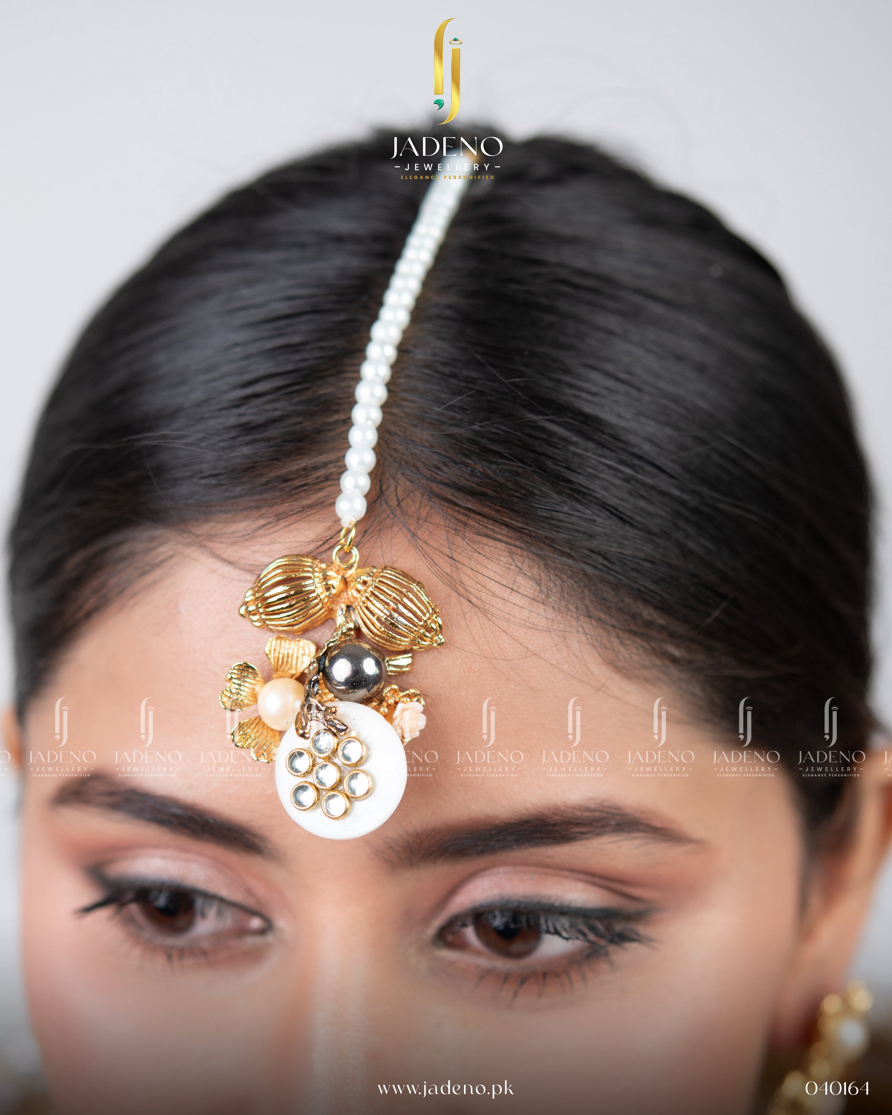 Designer's Handmade Richie Necklace Set with Tika