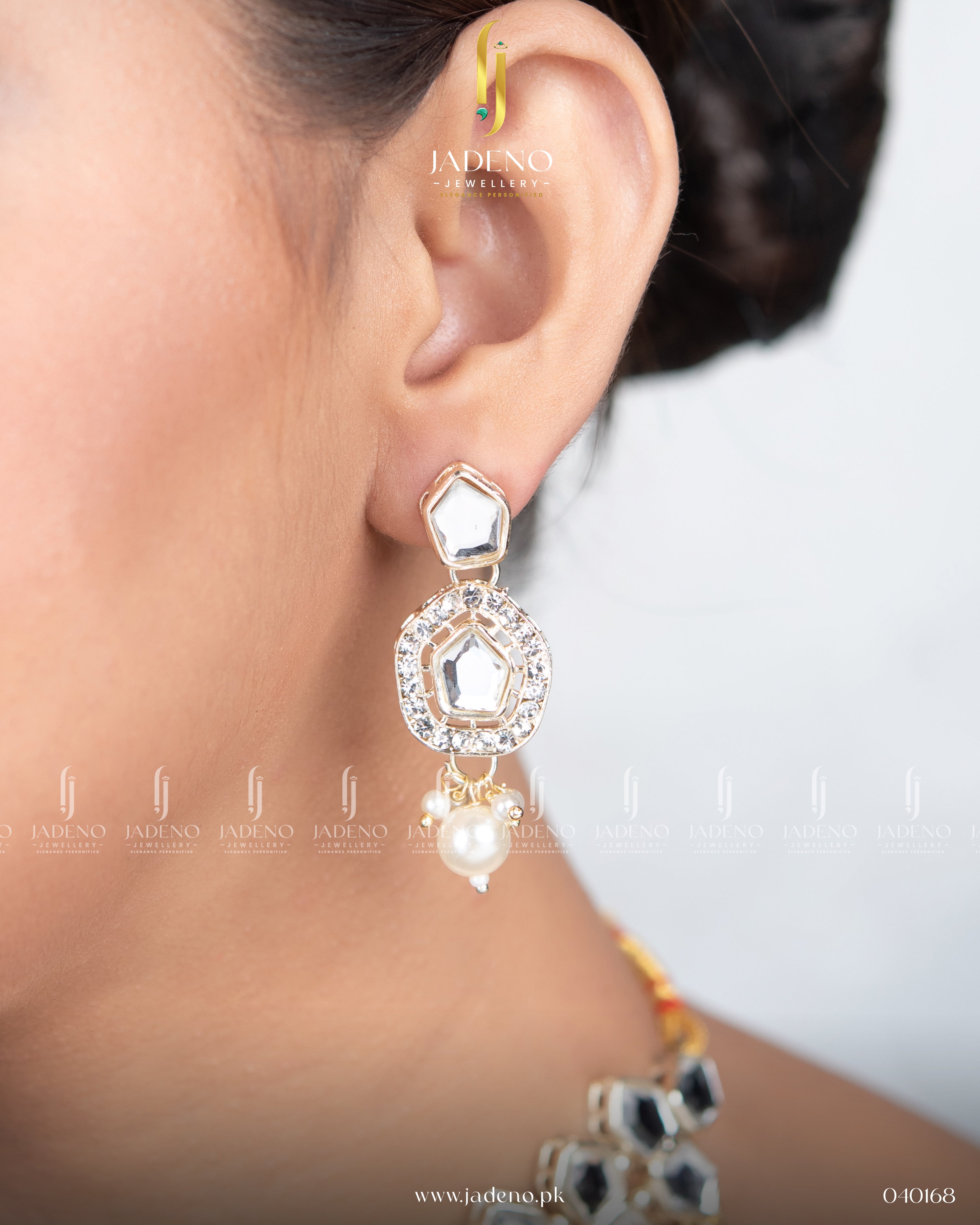 Fine Quality Pearl Drops Kundan Set with Tika