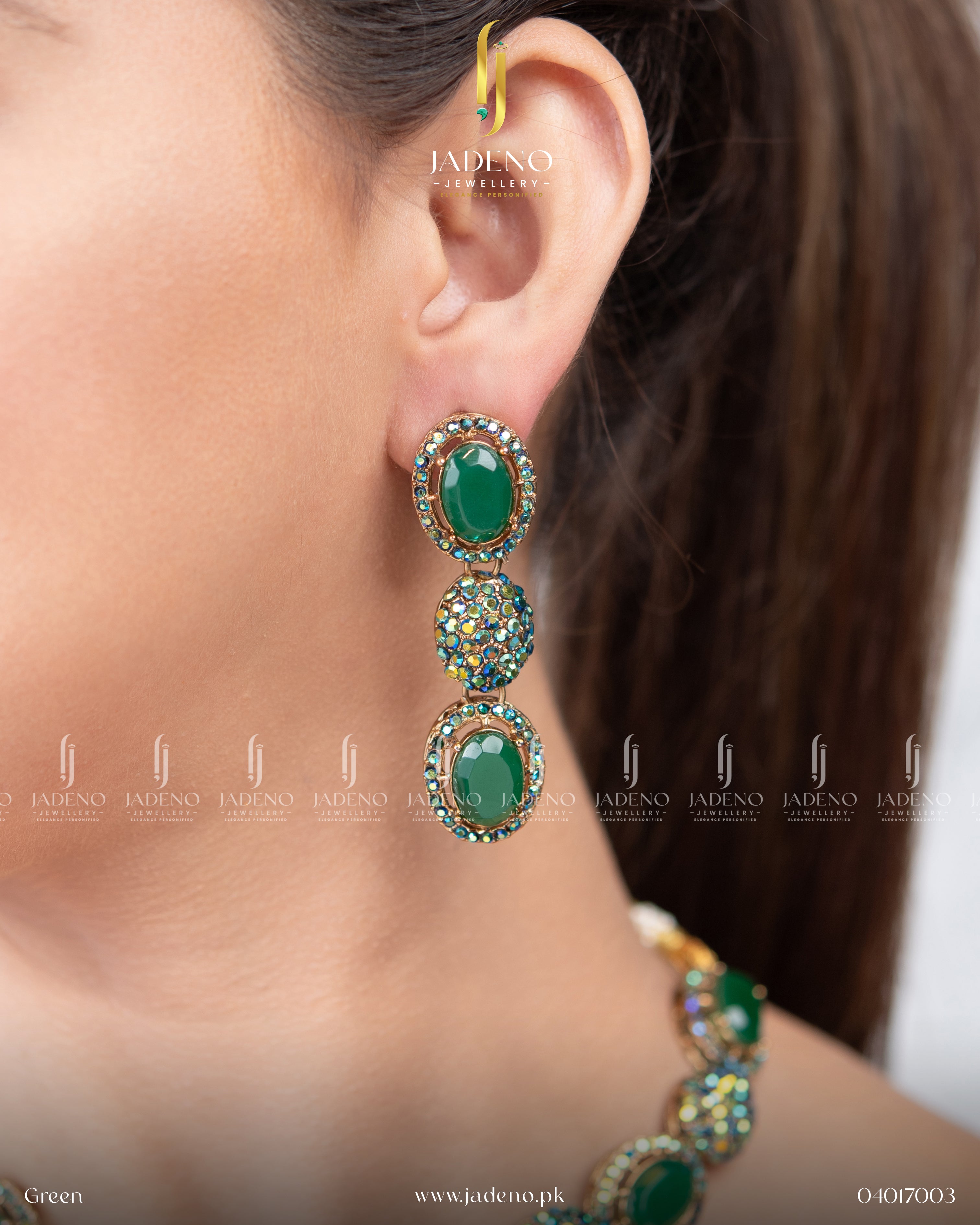 The Exuberant Rhinestone Necklace Set