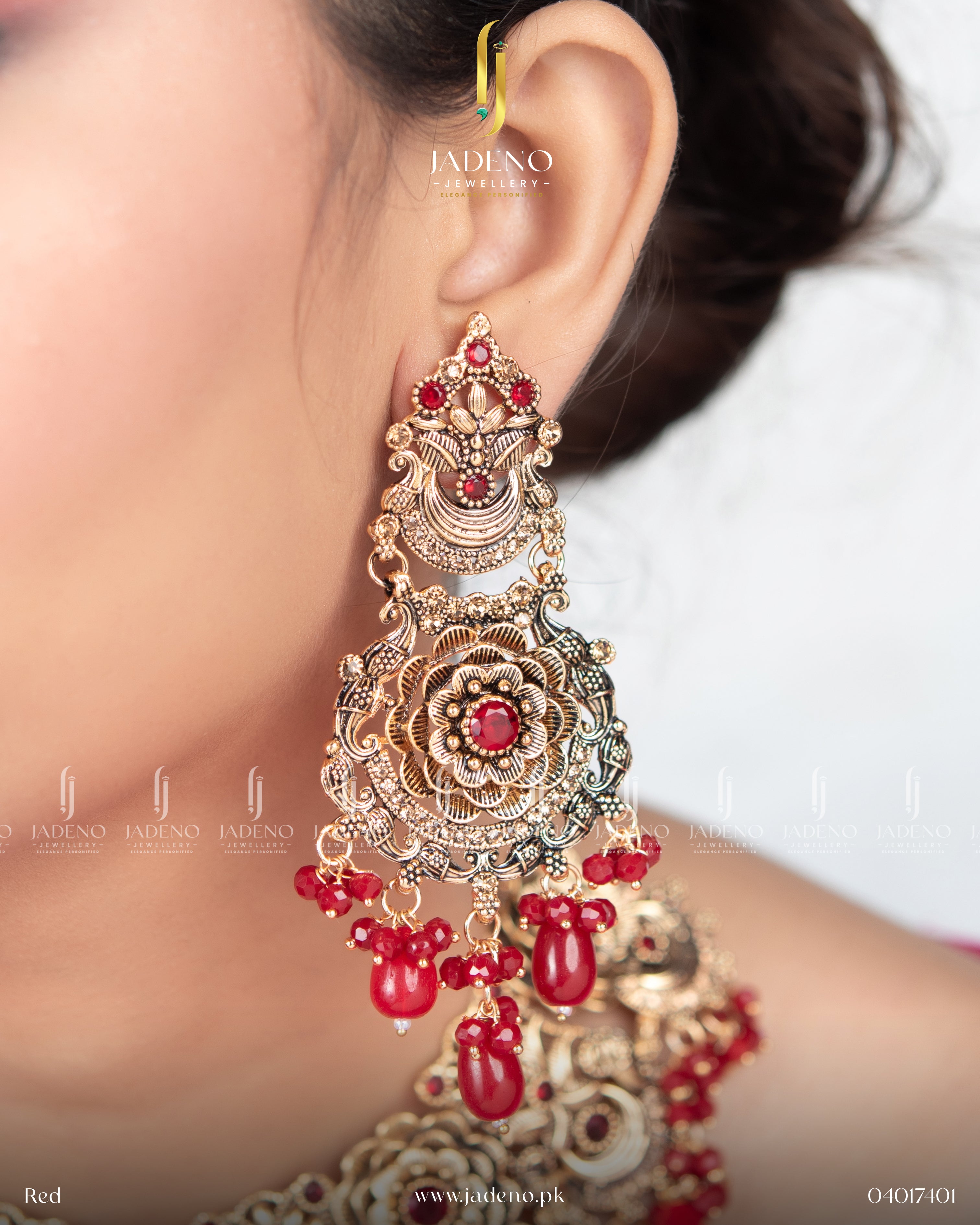 Glamorous Handmade Crafted Heavy Necklace Set with Tika