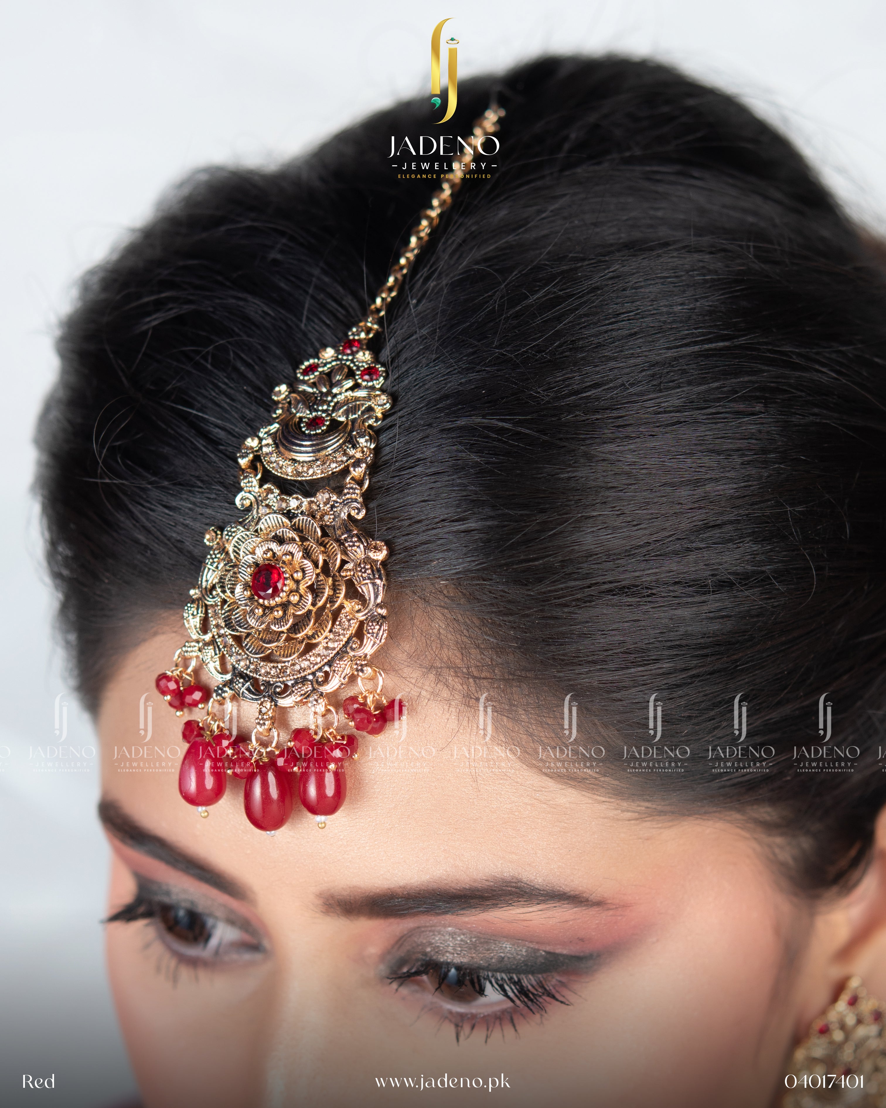Glamorous Handmade Crafted Heavy Necklace Set with Tika
