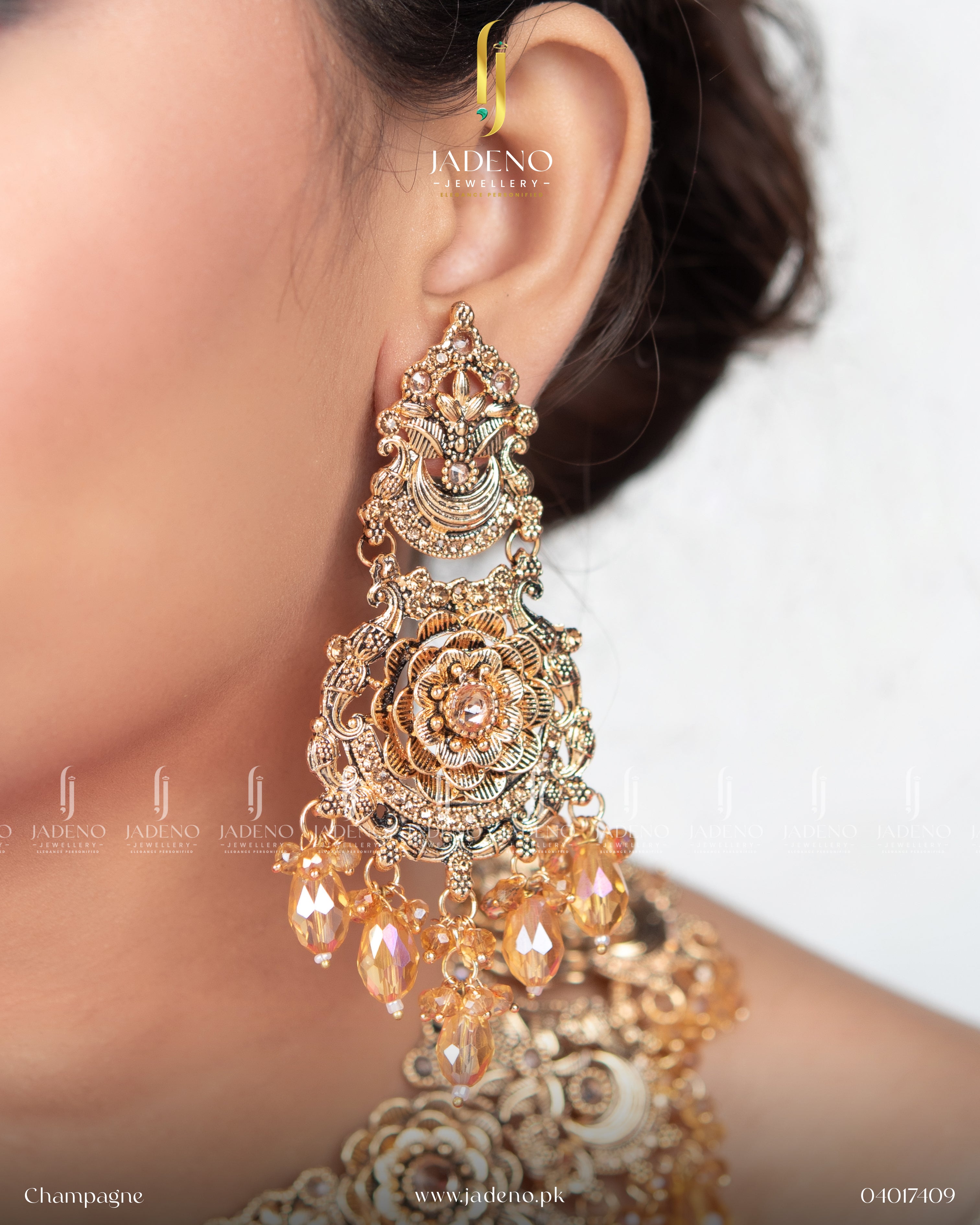 Glamorous Handmade Crafted Heavy Necklace Set with Tika