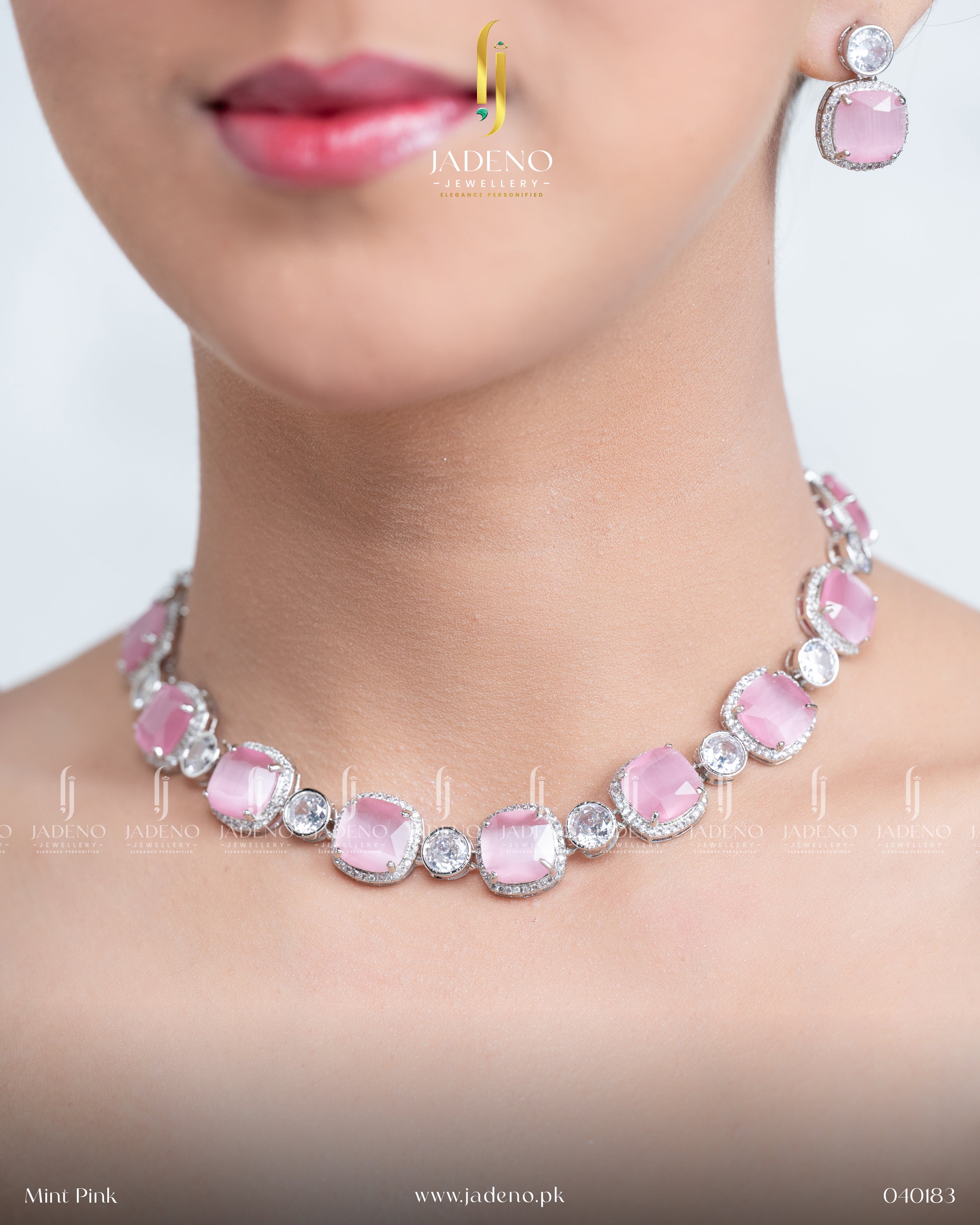 Premium Quality AD Queen's Necklace Set