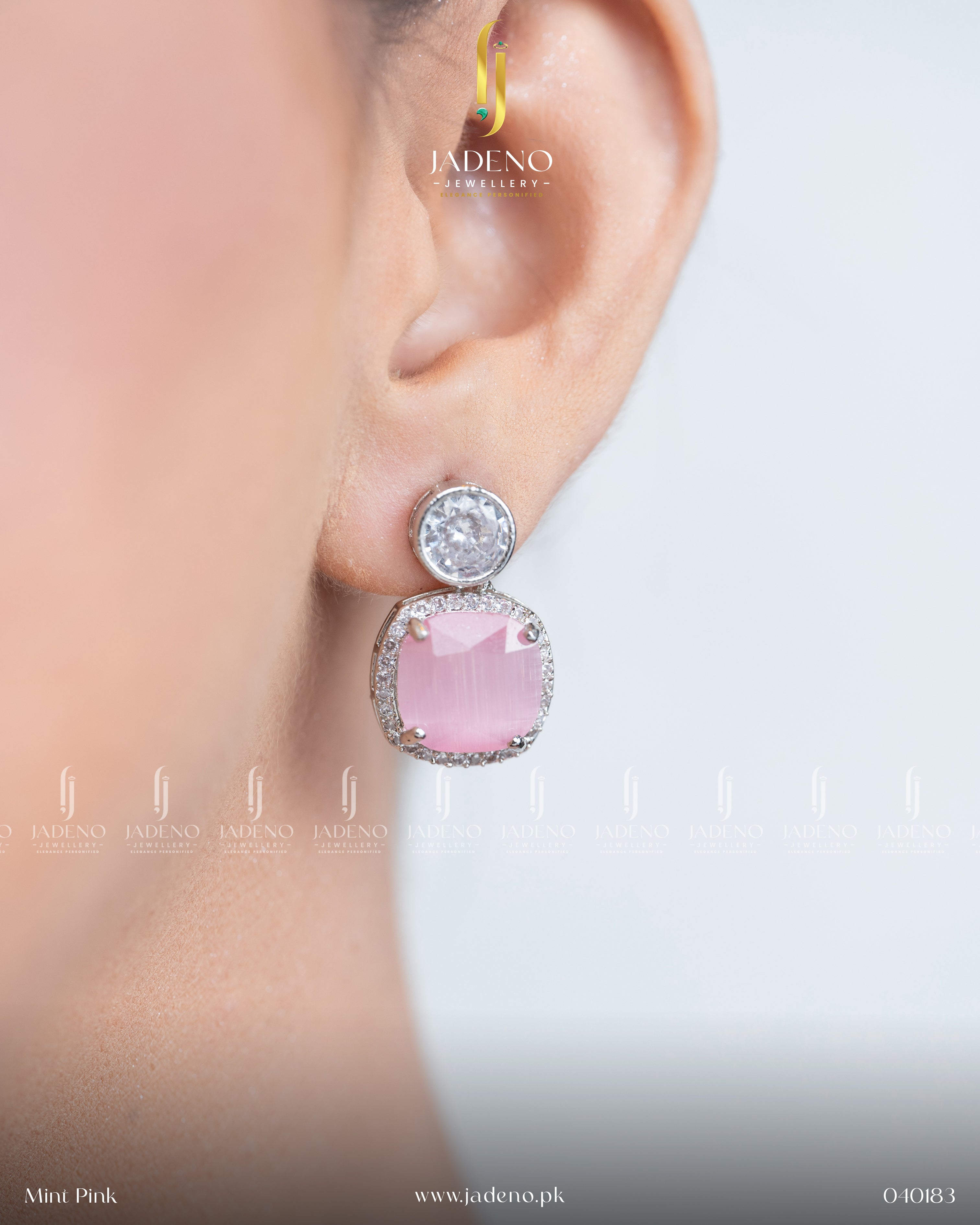 Premium Quality AD Queen's Necklace Set