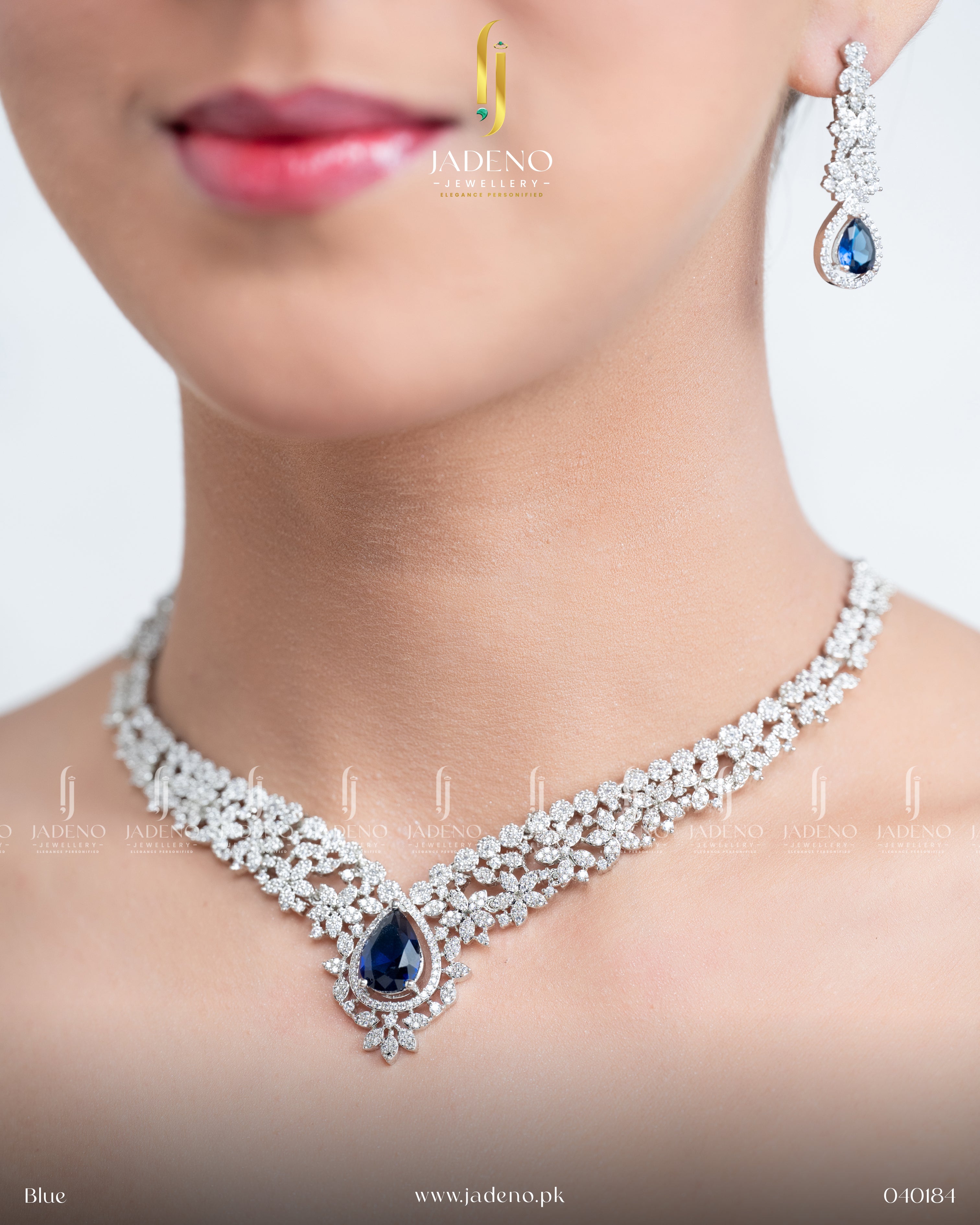 The Royal Victorian AD Necklace Set
