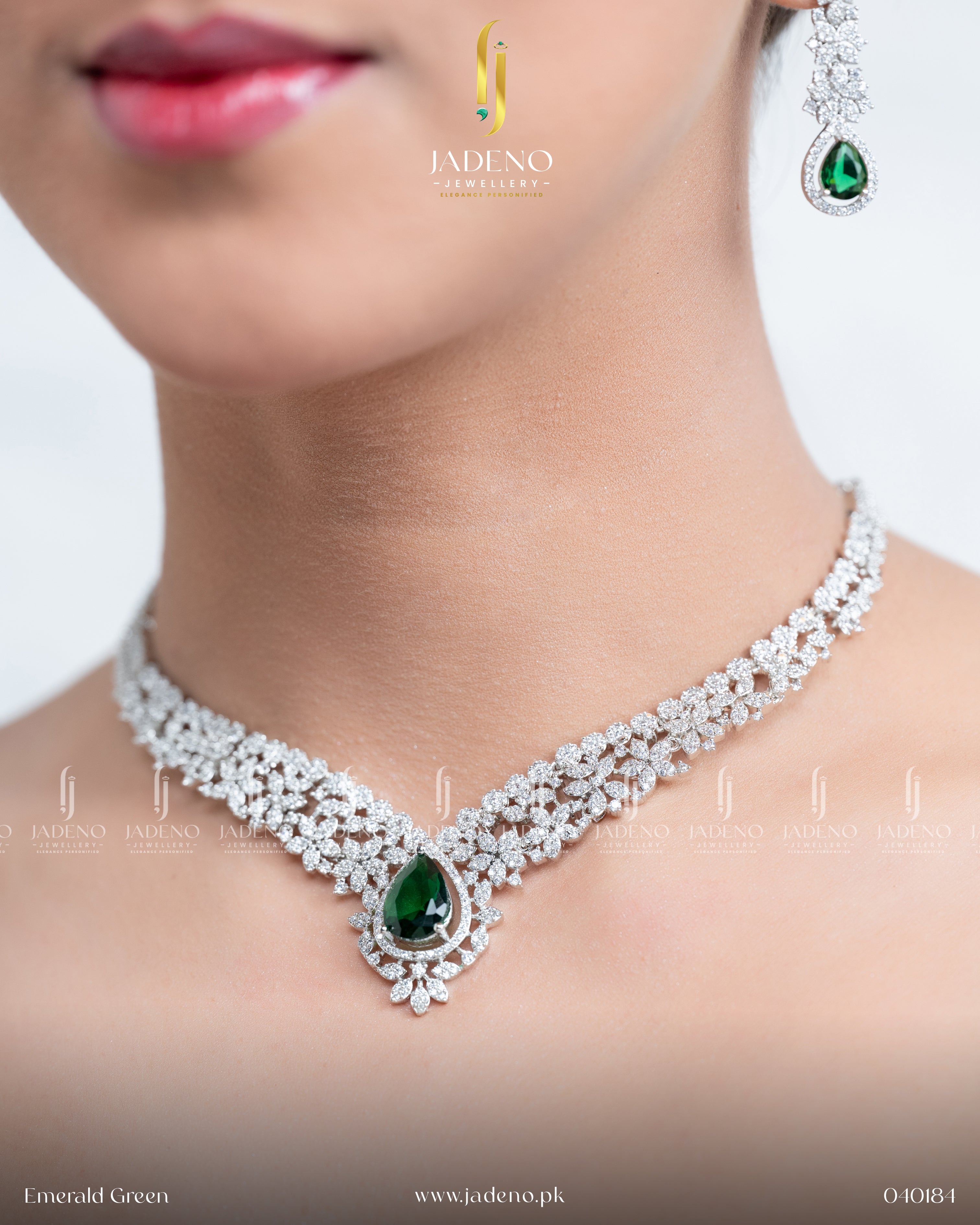 The Royal Victorian AD Necklace Set