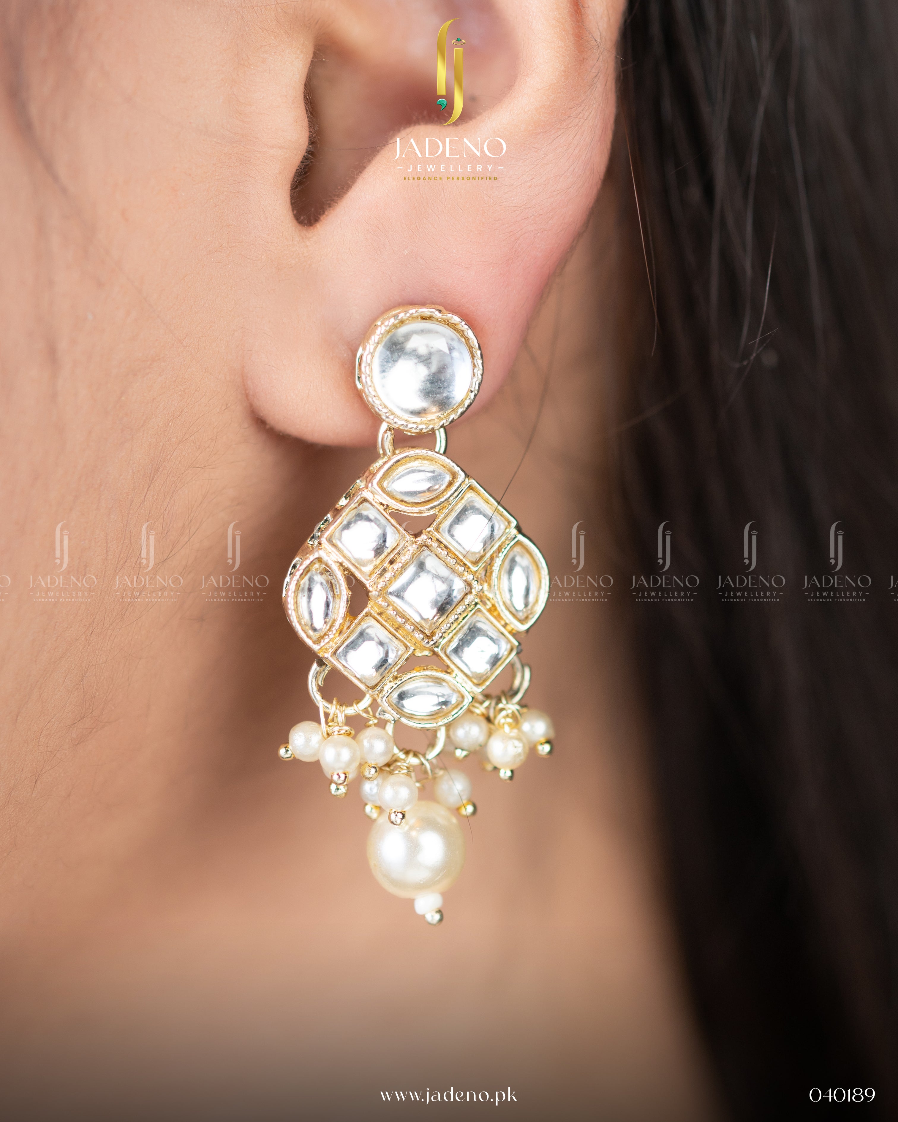 Pure Indian Sundar Necklace Set With Tika