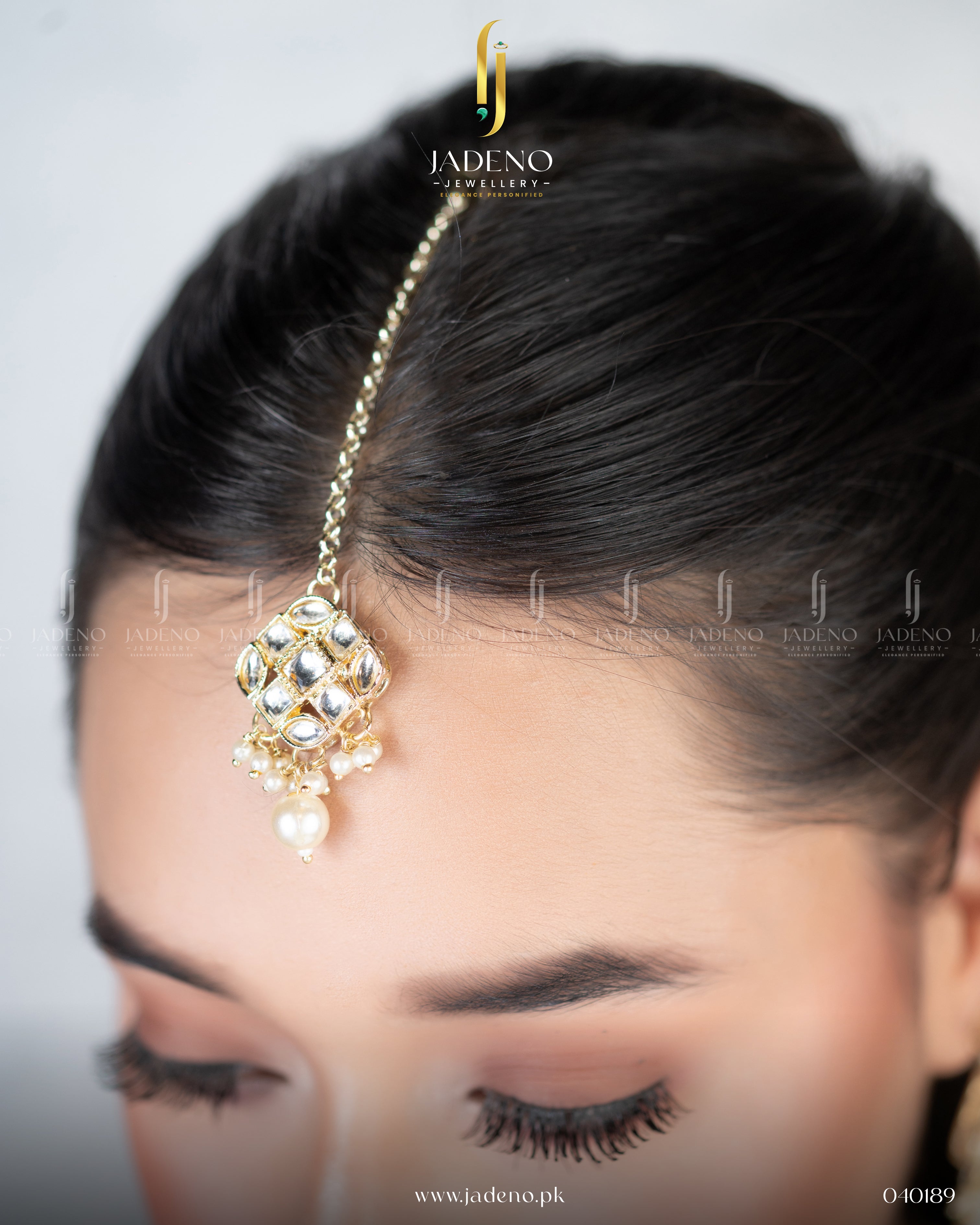 Pure Indian Sundar Necklace Set With Tika