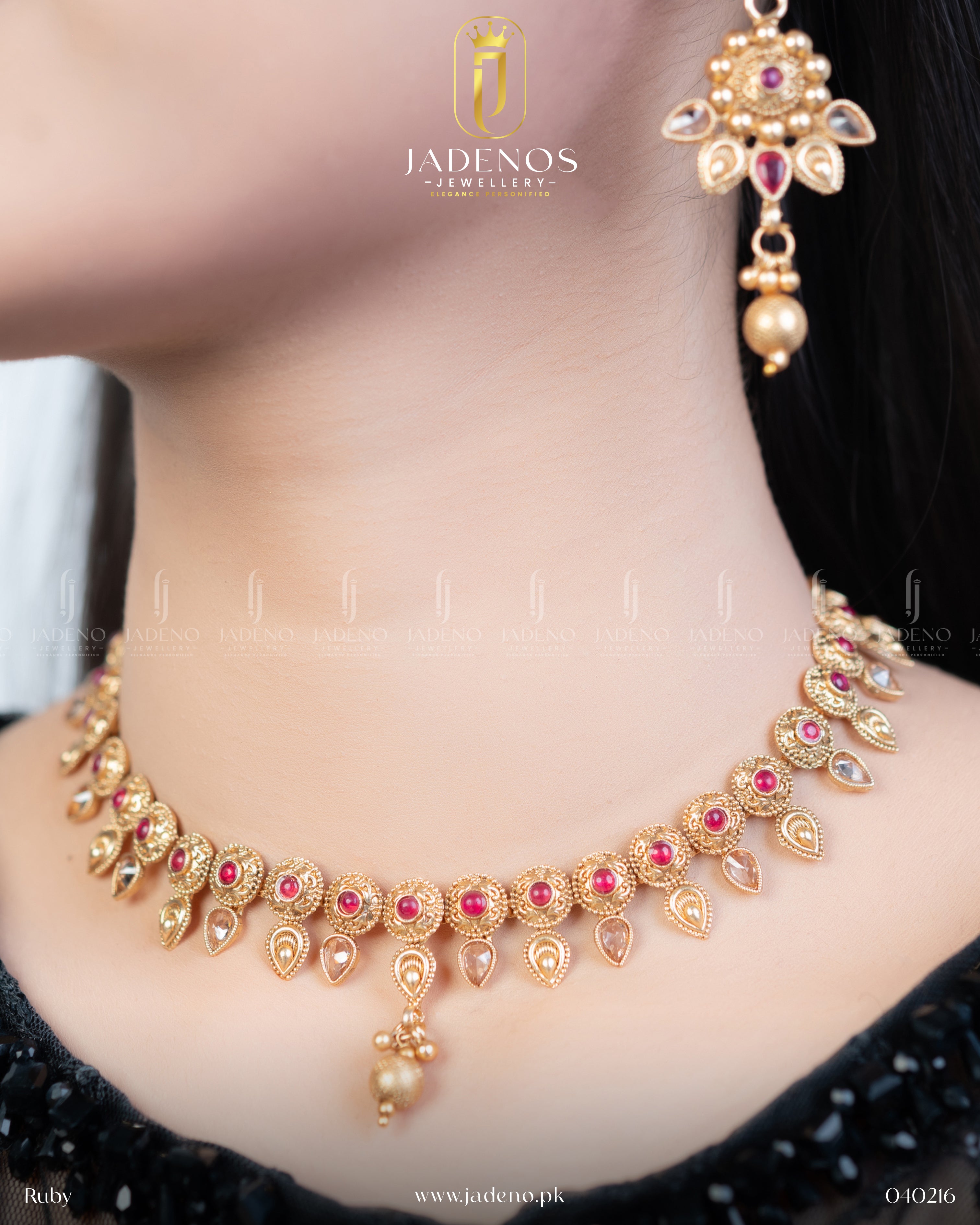Pure South Indian Gold Look a Like Sundar Necklace Set with Tika