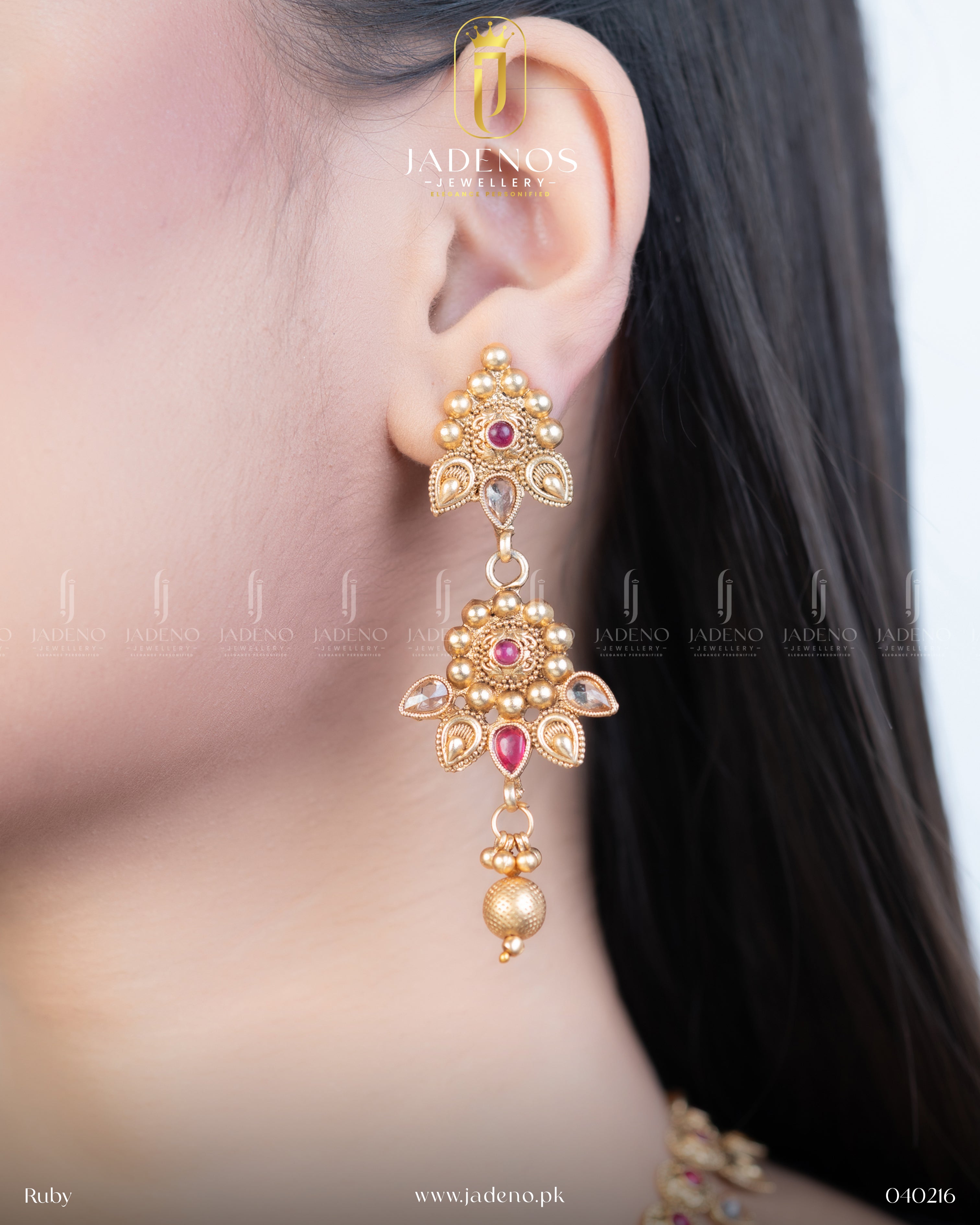 Pure South Indian Gold Look a Like  Sundar Necklace Set with Tika