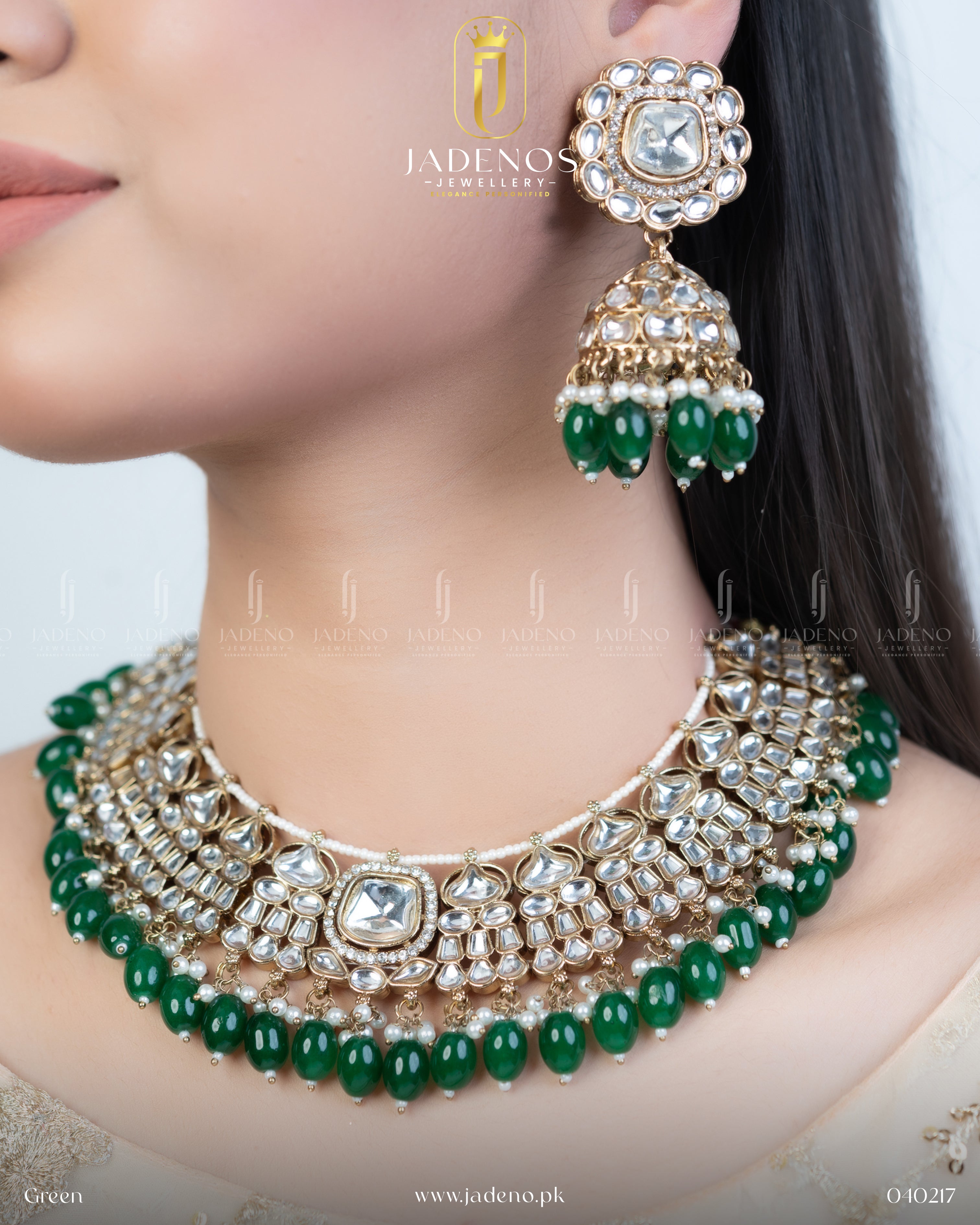 The Sahiba's Kundana Polki Set with Tika