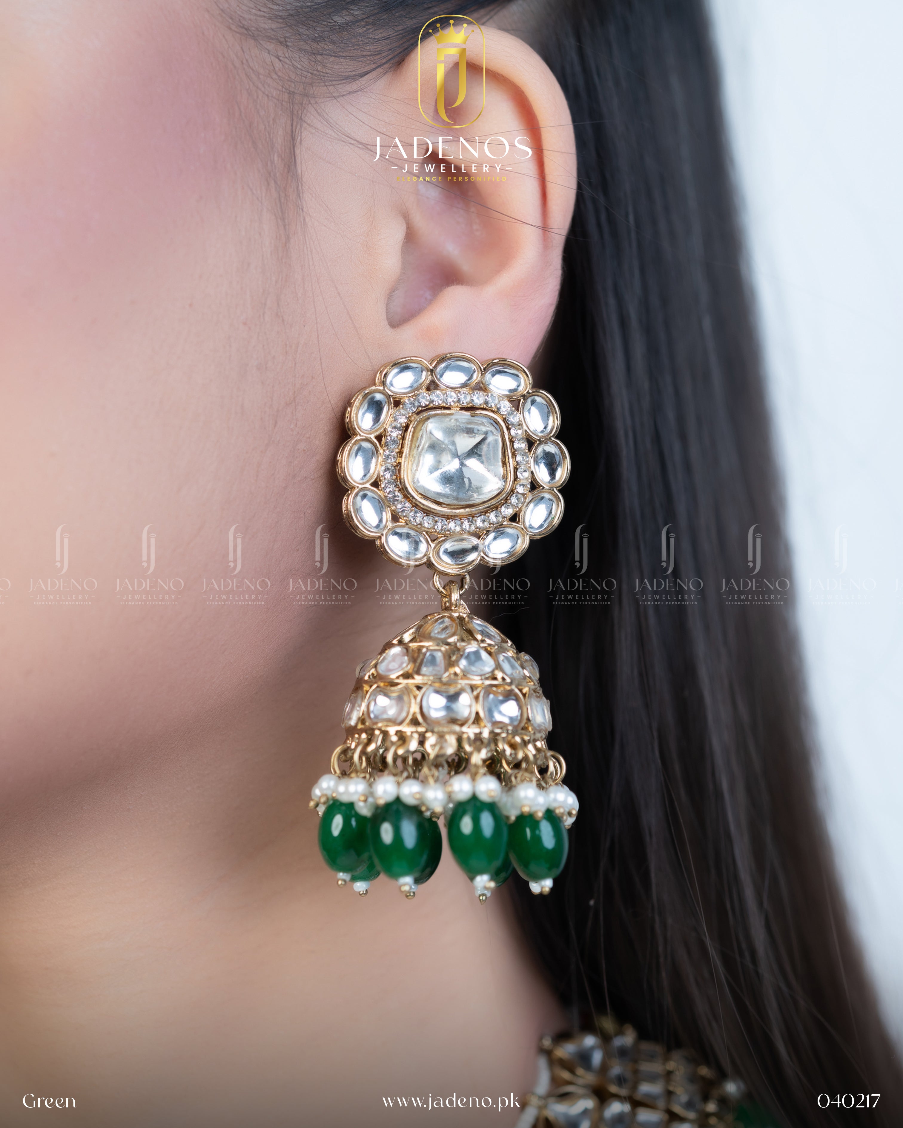The Sahiba's Kundana Polki Set with Tika