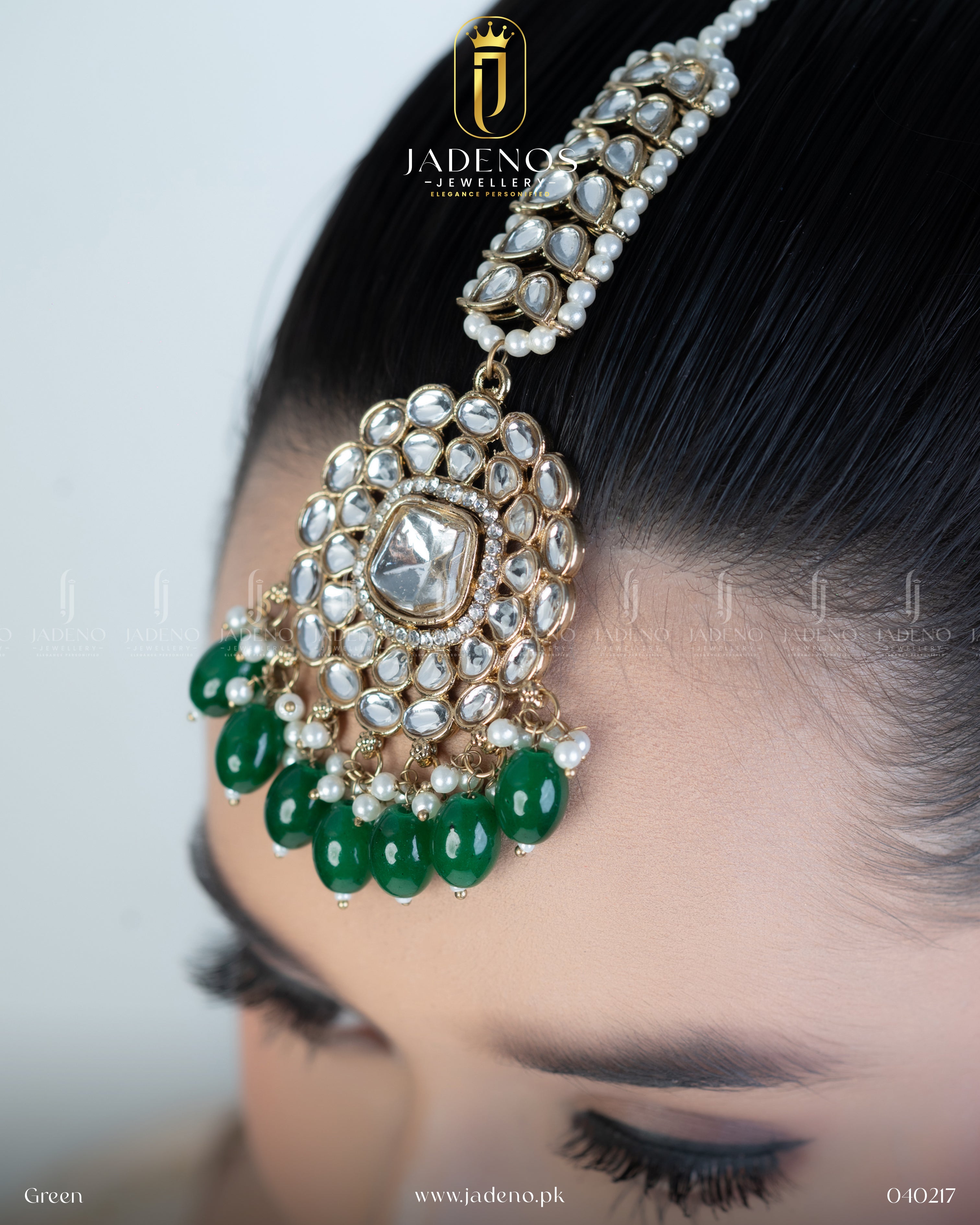 The Sahiba's Kundana Polki Set with Tika