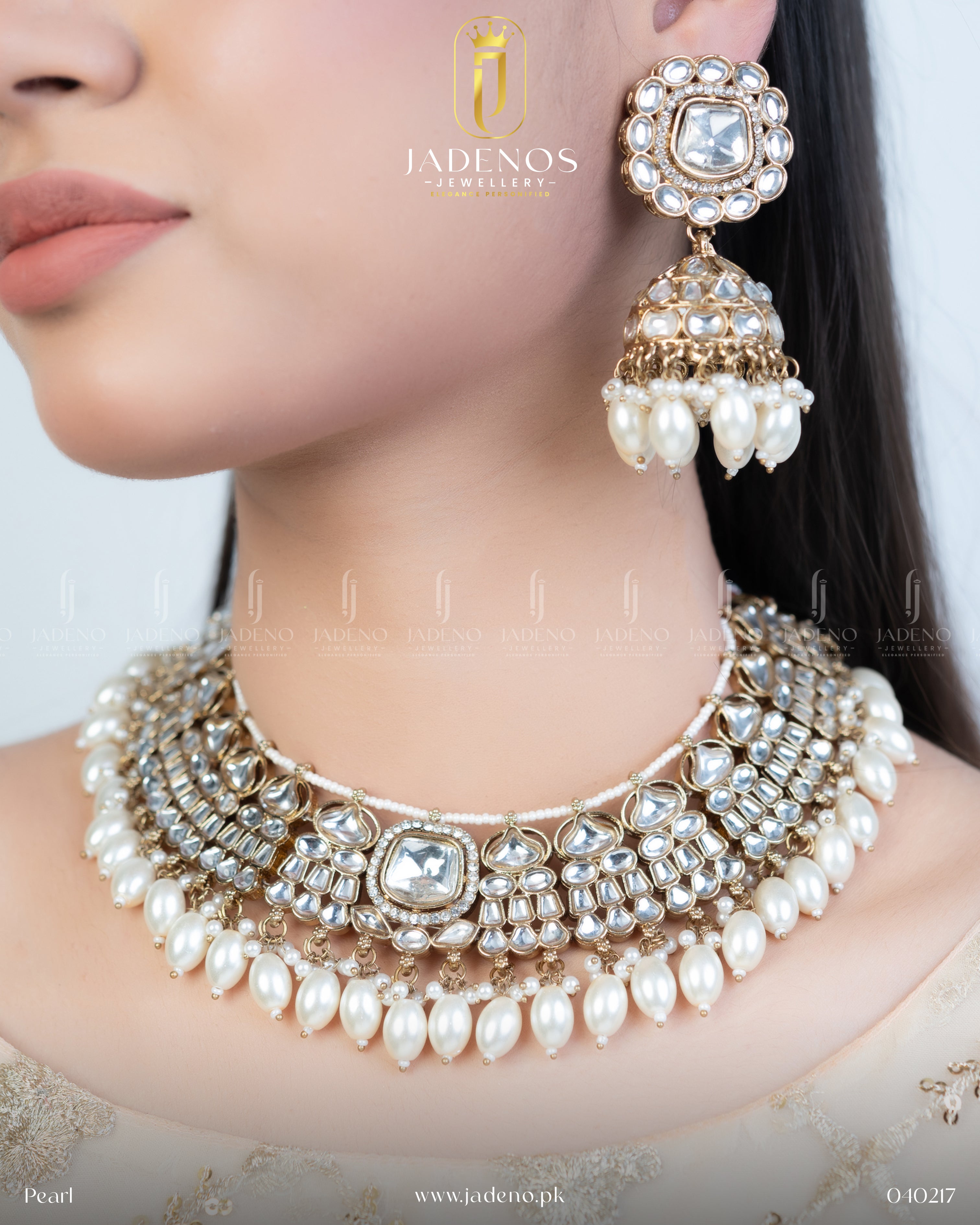 The Sahiba's Kundana Polki Set with Tika