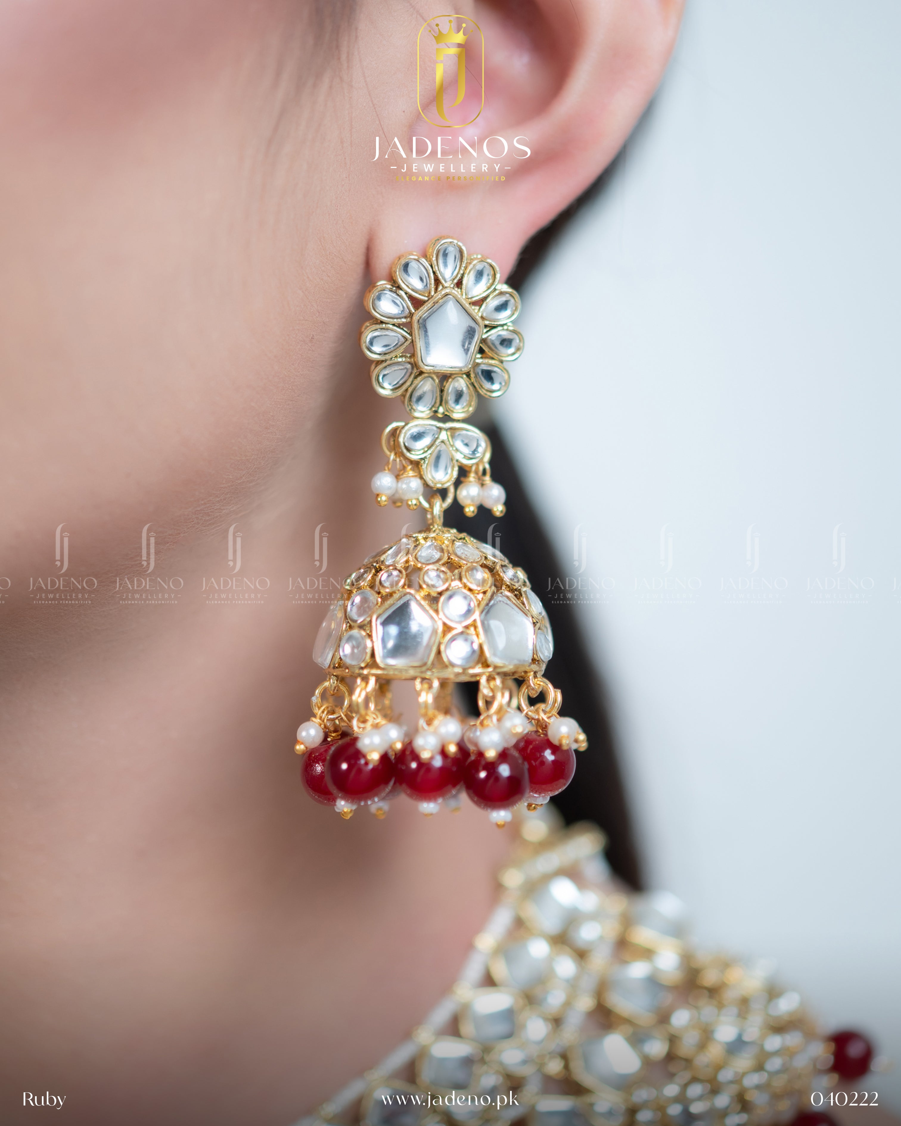 The Exclusive Husn-e-Jahan Set With Tika