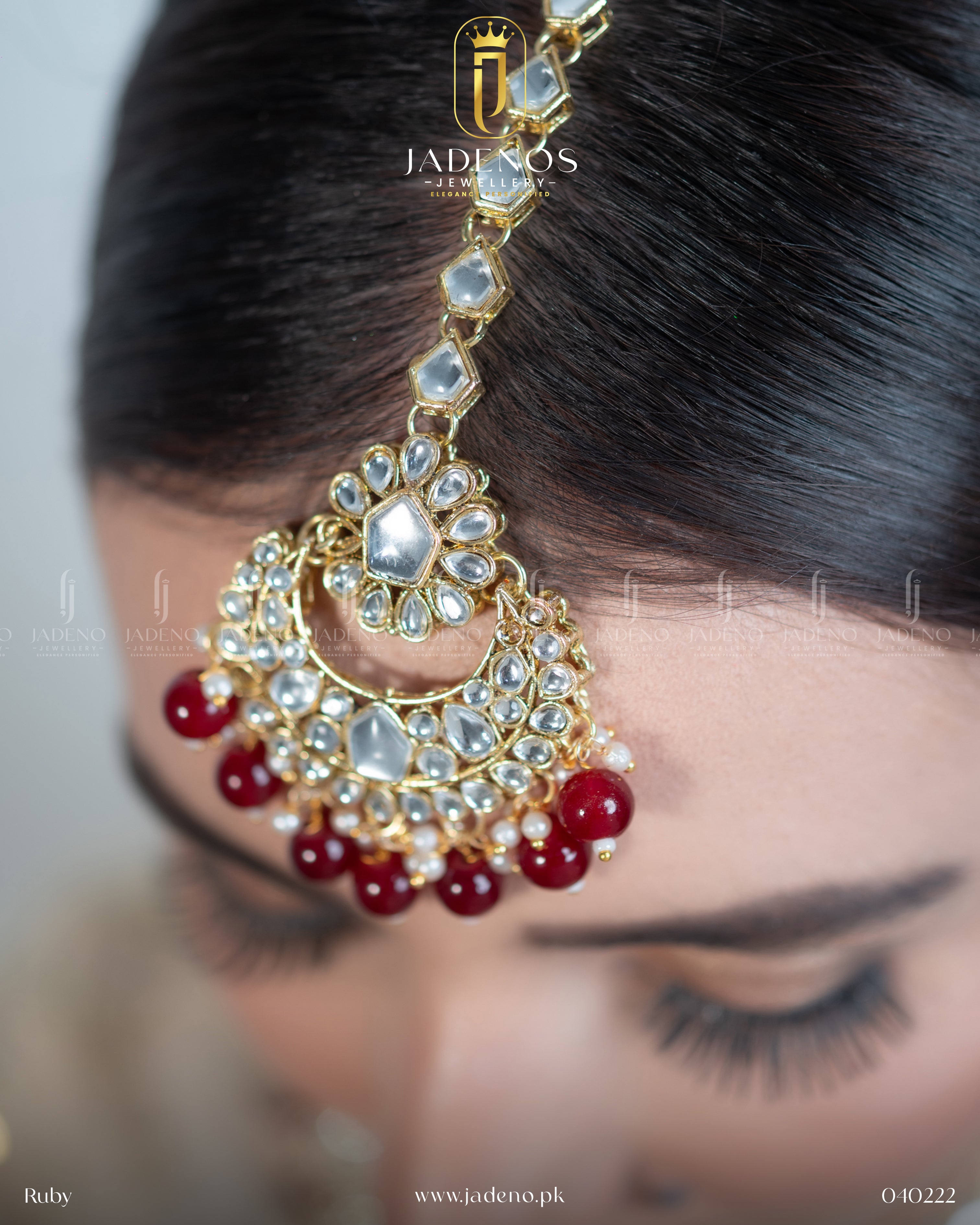 The Exclusive Husn-e-Jahan Set With Tika