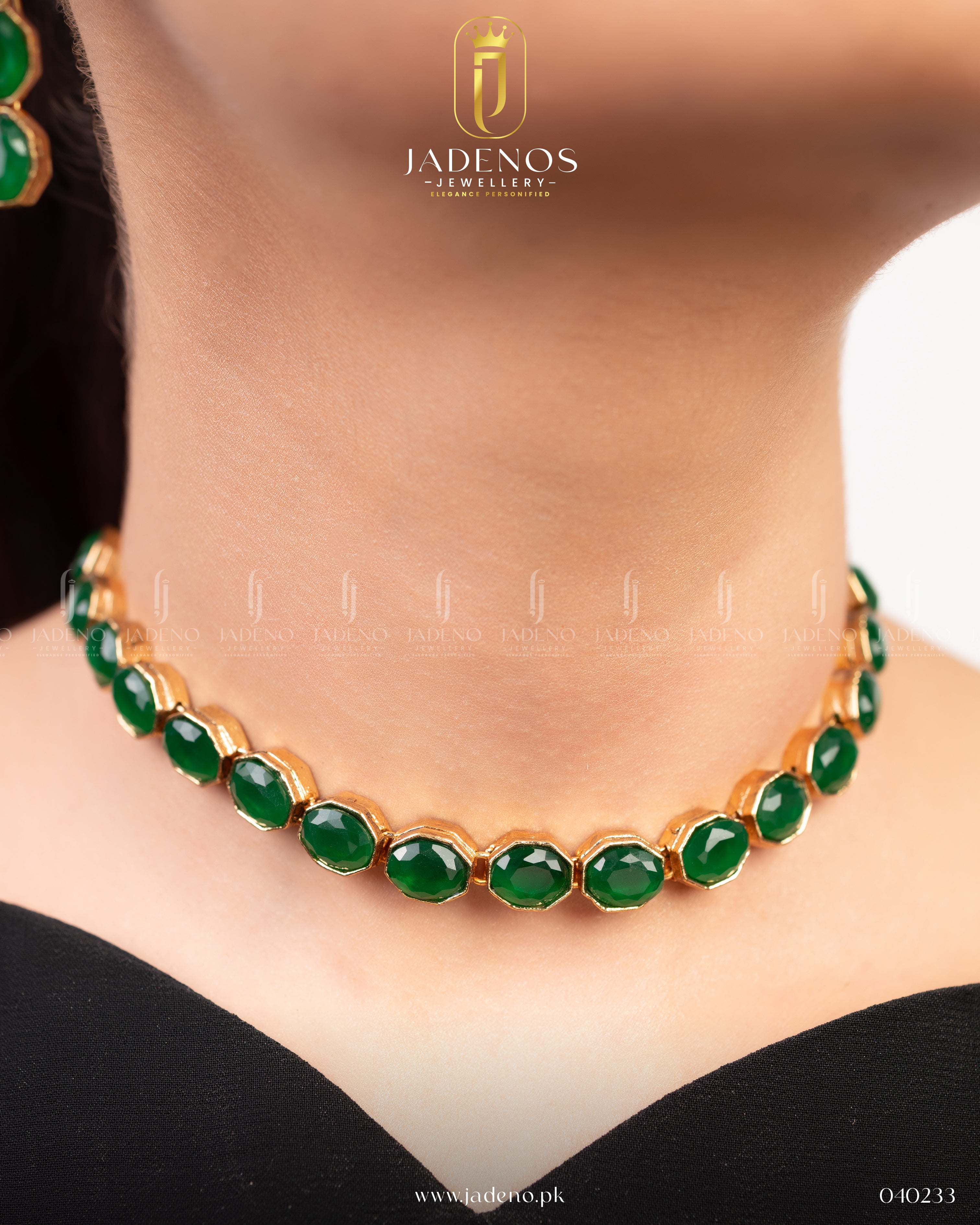 Noor Radiance Sleek Necklace-Golden
