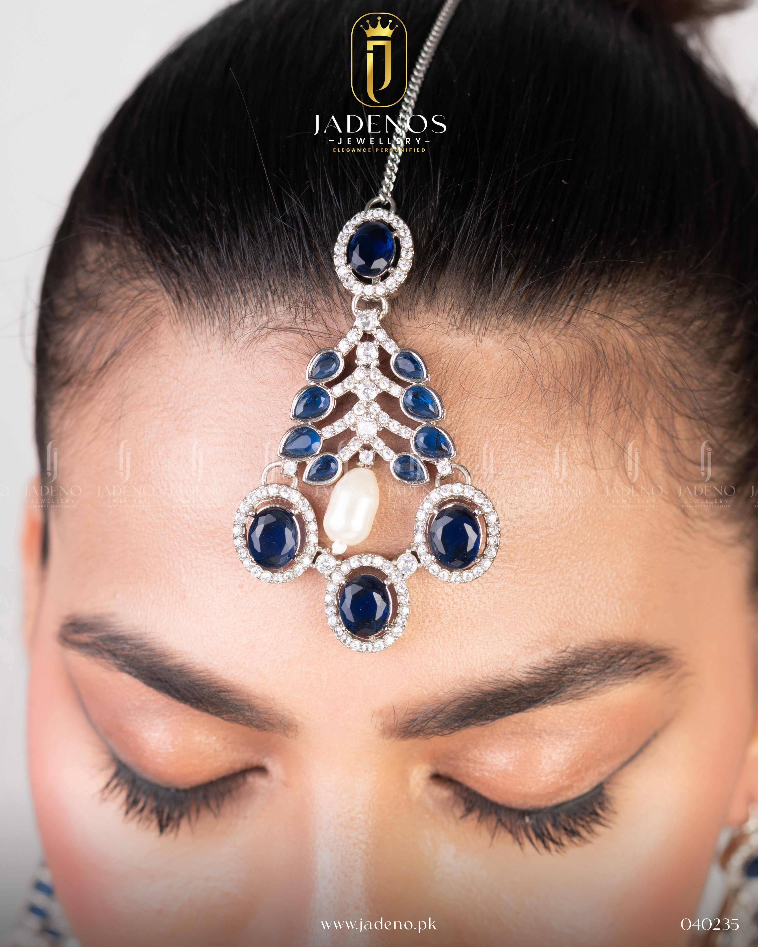 The Victorian Diamond Horizon Set with Tika