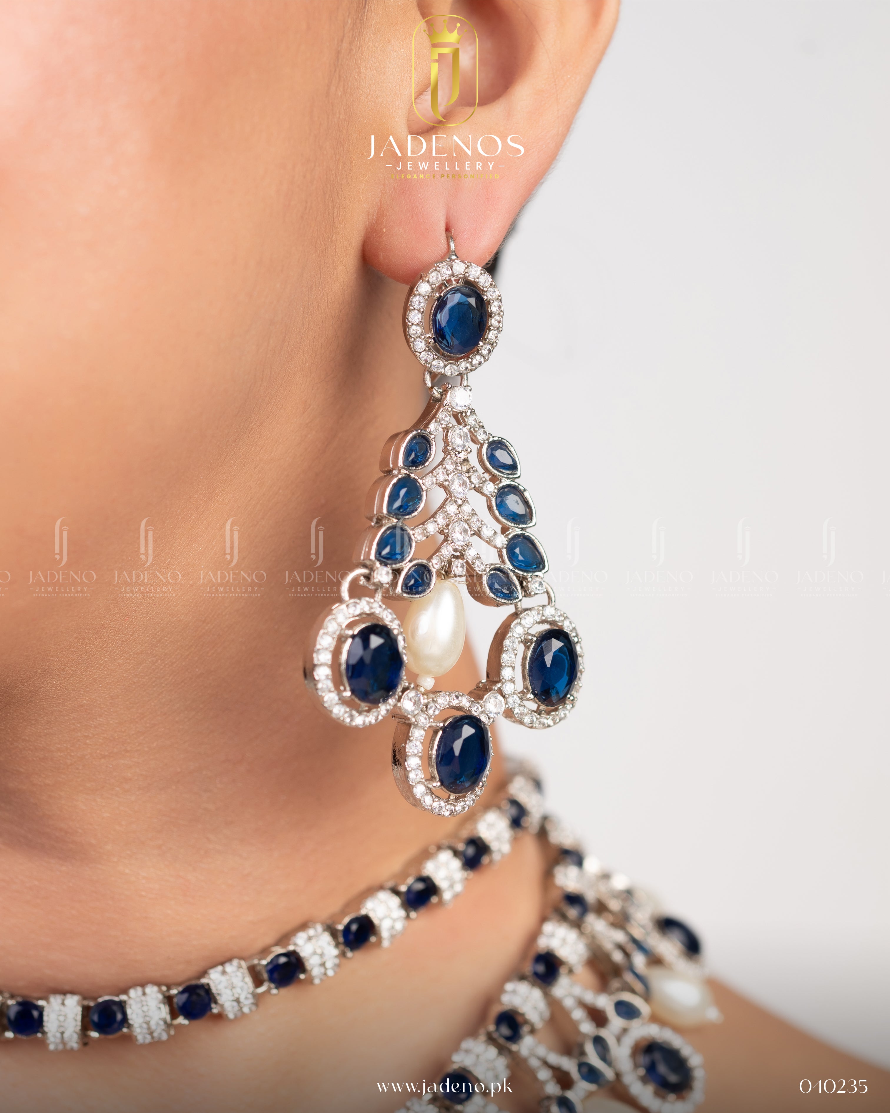 The Victorian Diamond Horizon Set with Tika