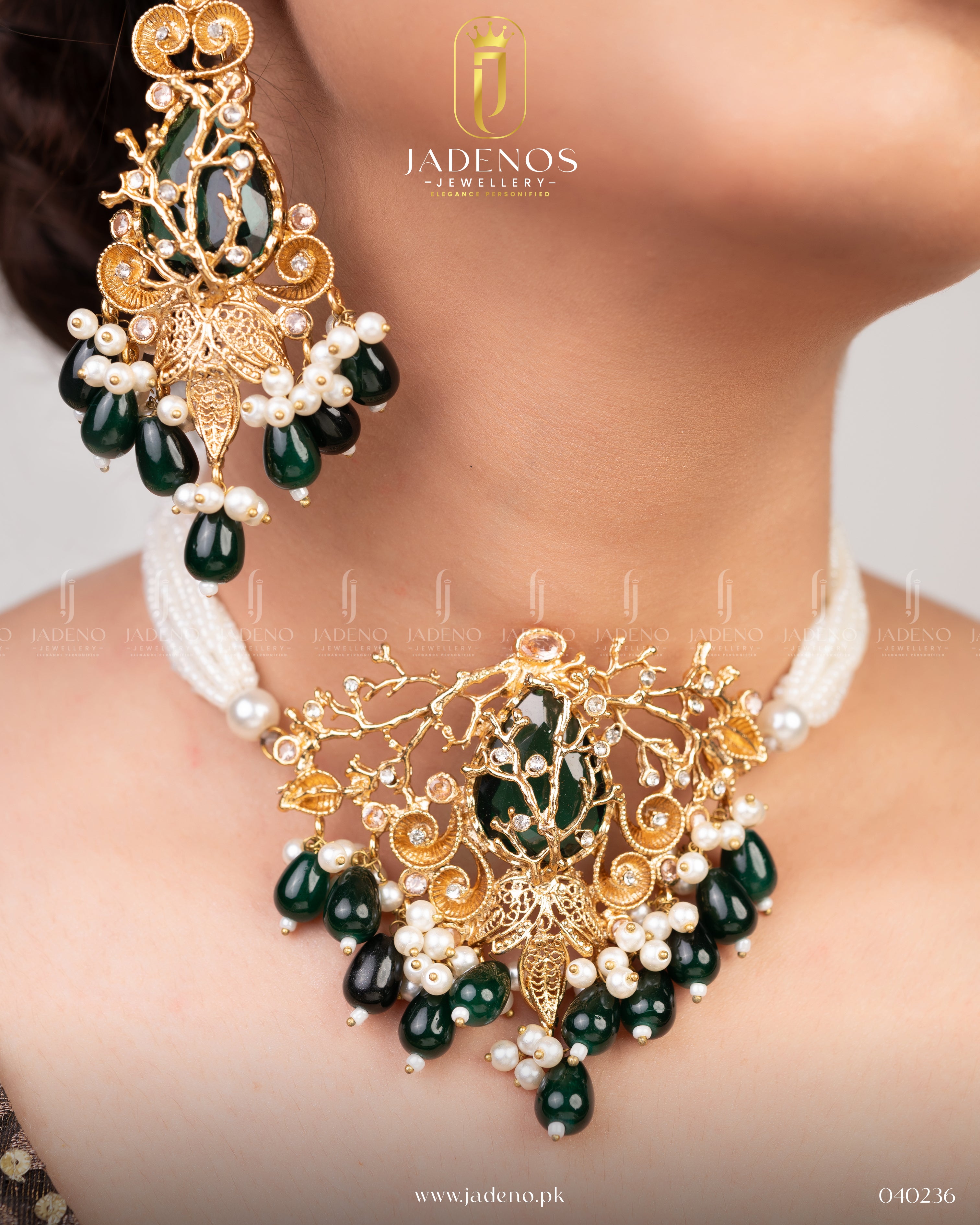 The Gulshan-e-Zar Choker  Set with Tika