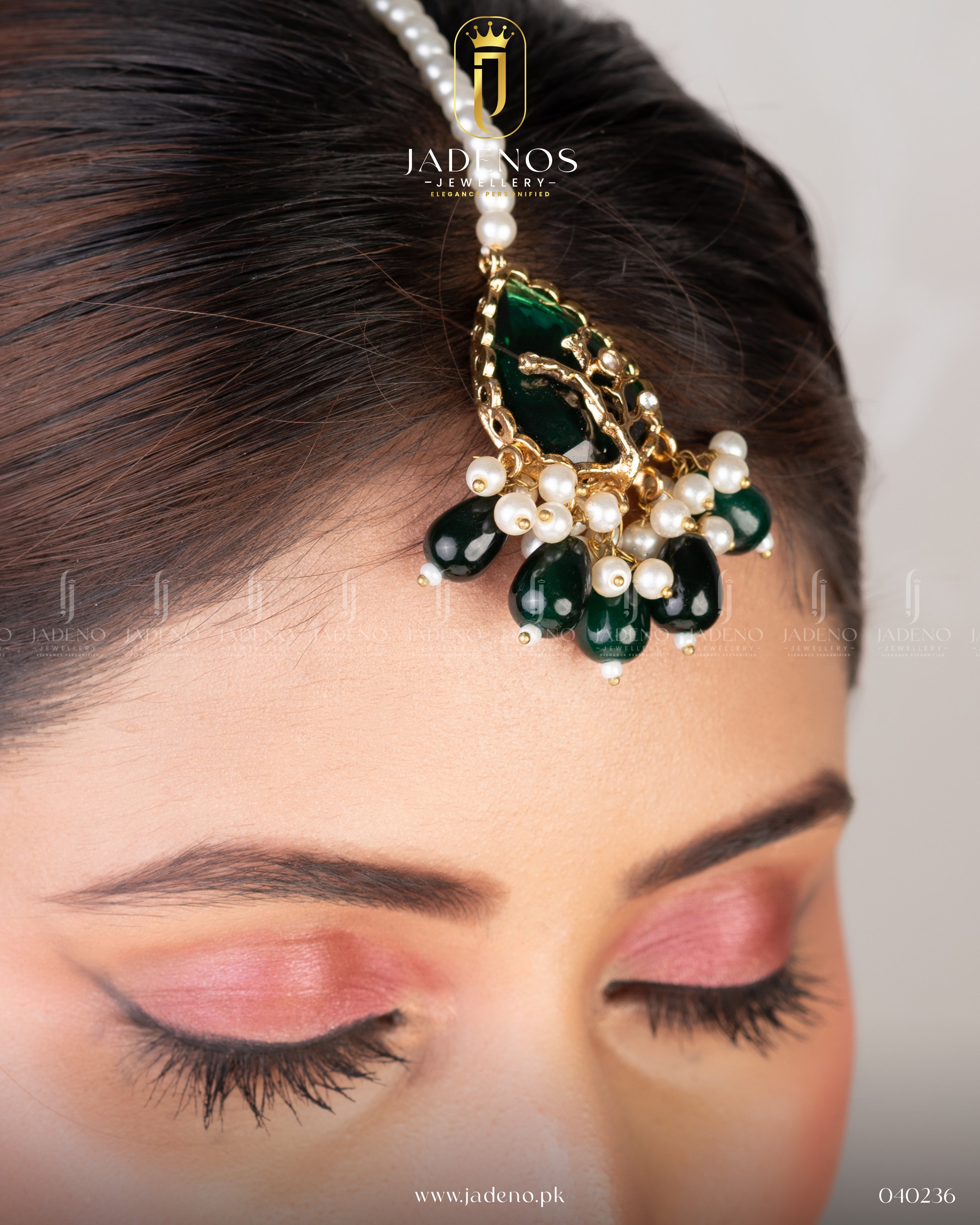 The Gulshan-e-Zar Choker  Set with Tika