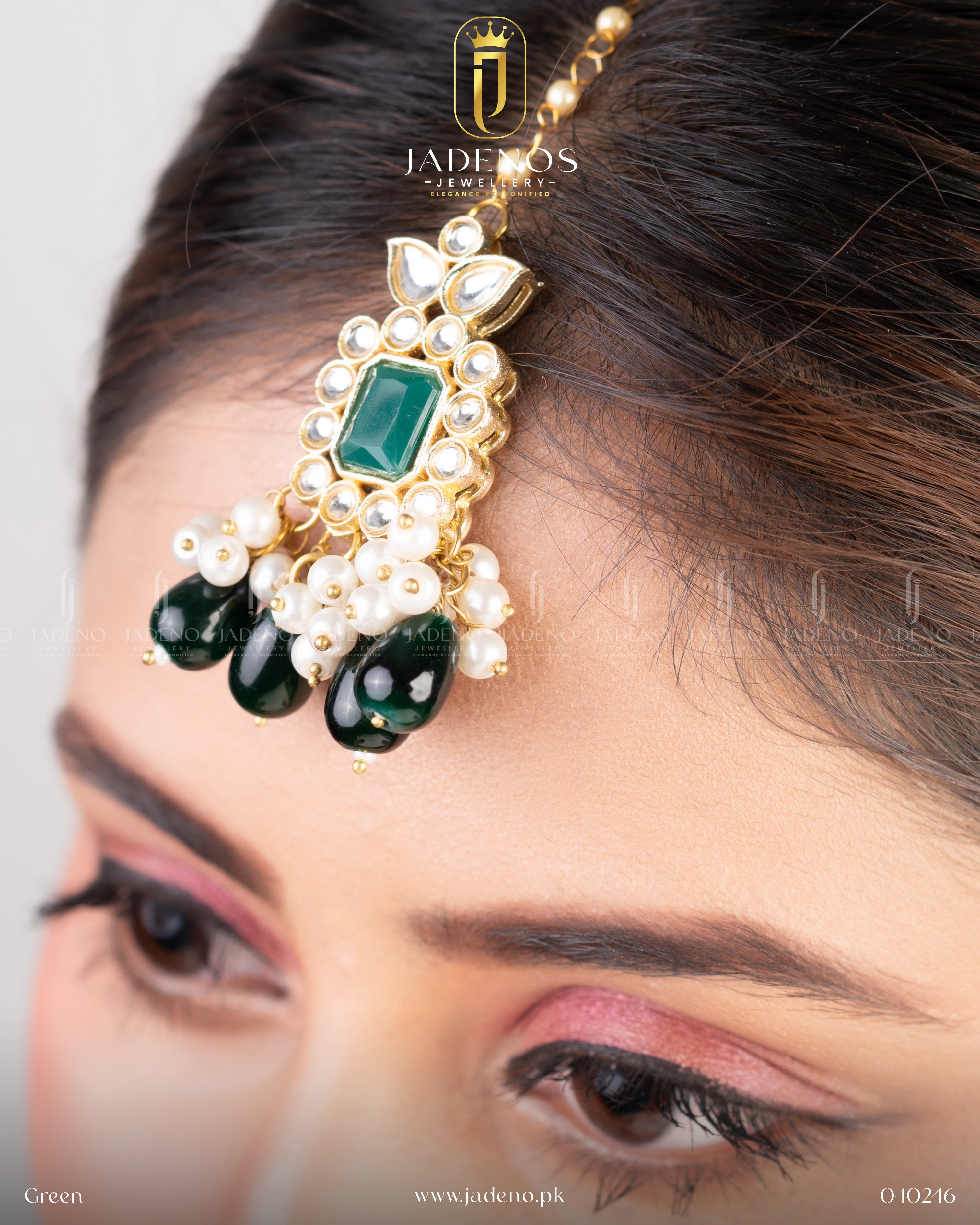 The Sohni Saaj Choker Set with Tika