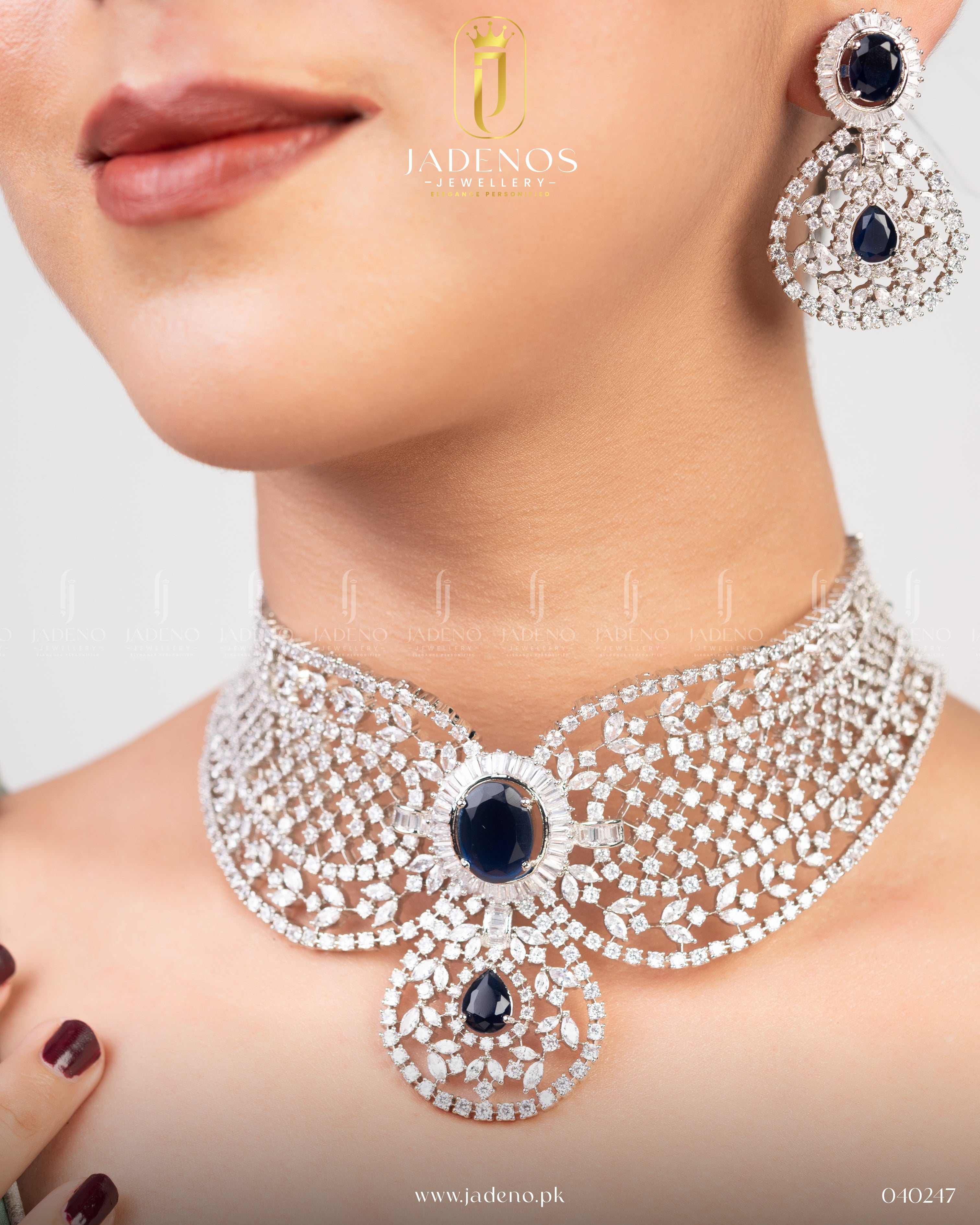 The Aurora Royale Collar Set